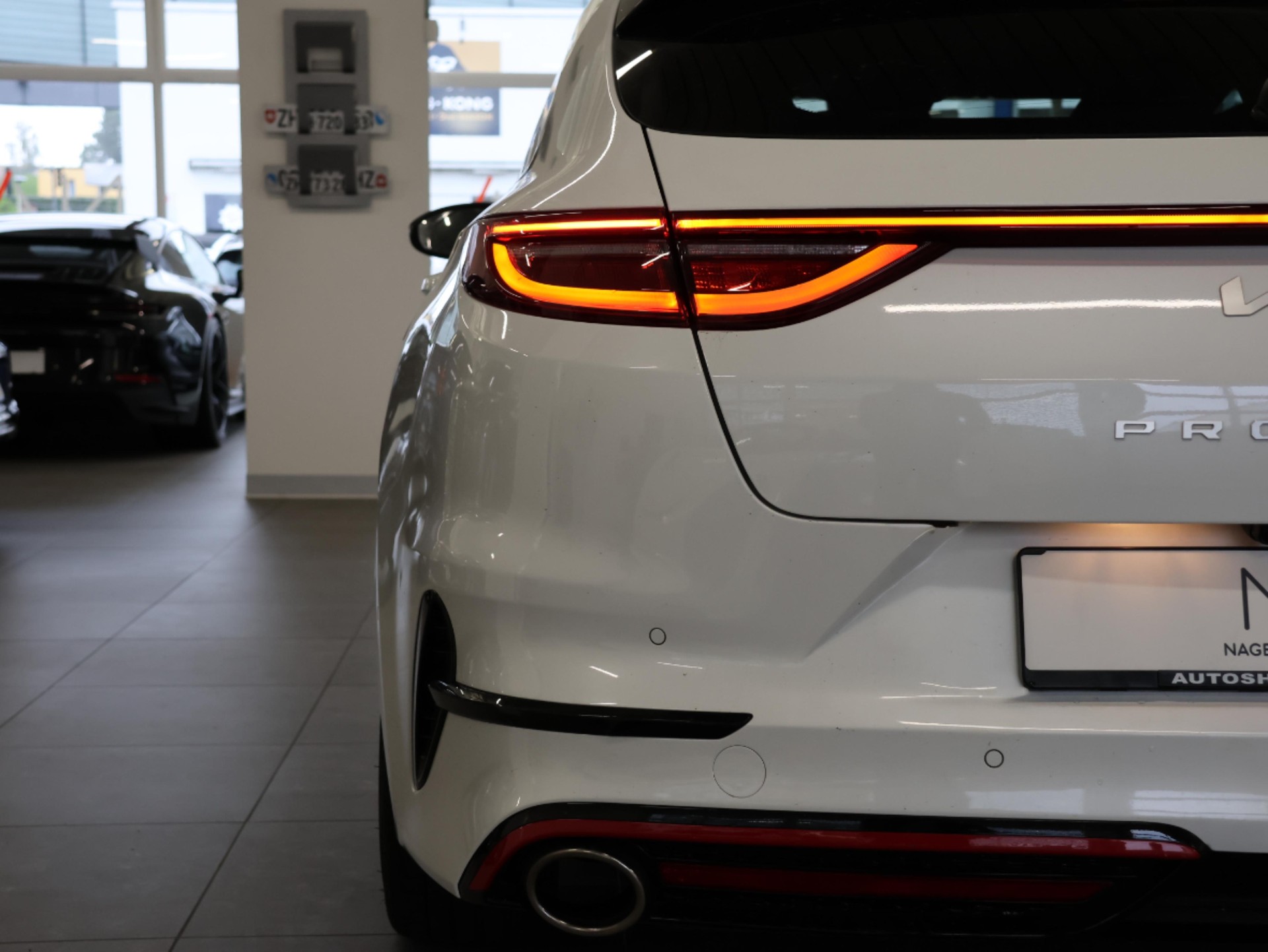 KIA ProCeed 1.6 T-GDi GT DCT *JBL Anlage * *Rückfahrkamera* *Memory Packet*-image-10