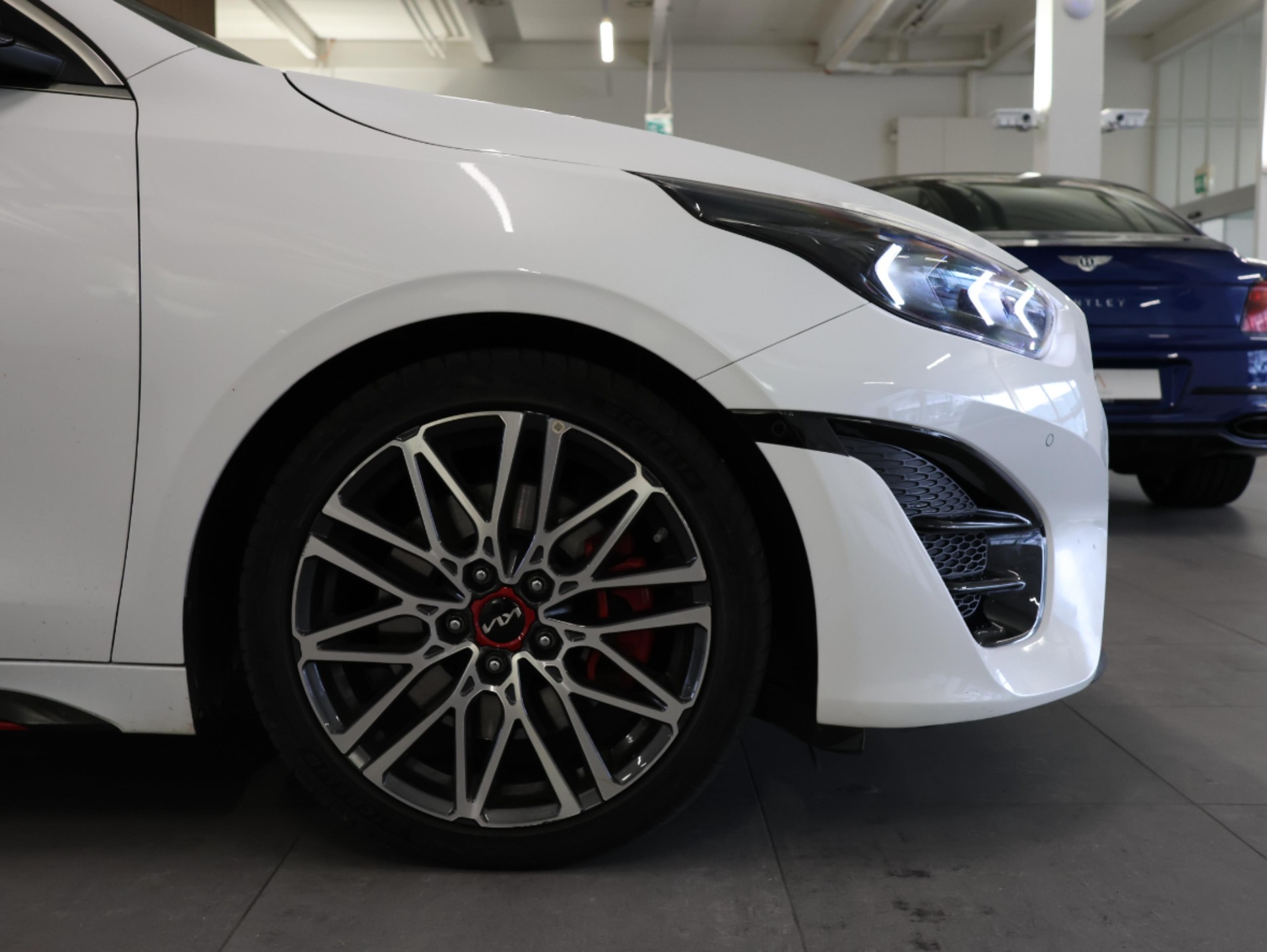 KIA ProCeed 1.6 T-GDi GT DCT *JBL Anlage * *Rückfahrkamera* *Memory Packet*-image-7