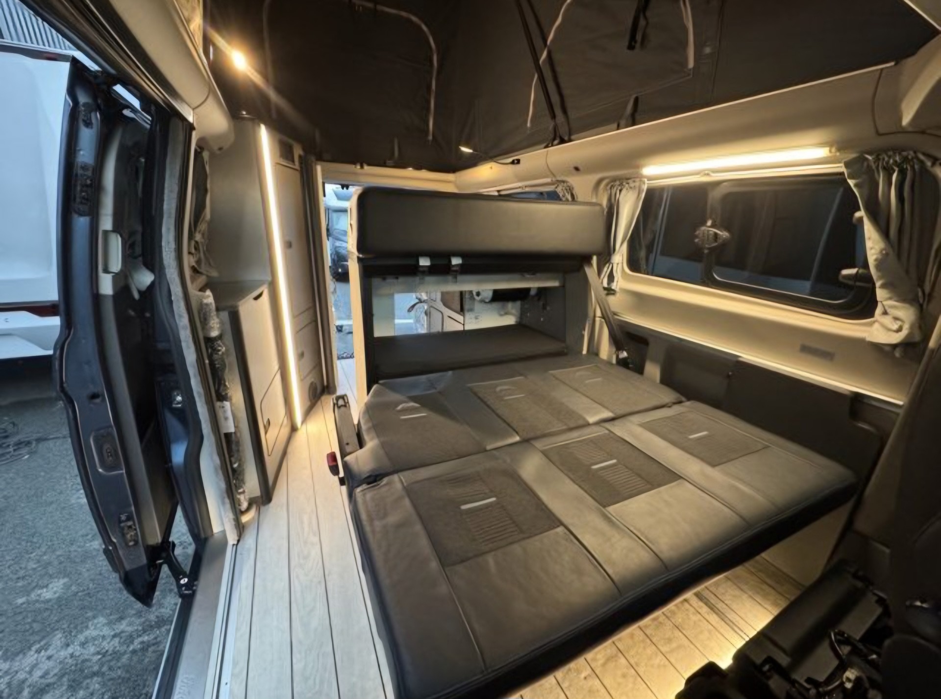 FORD Transit Custom Plus 340 L2H1 Active A-image-4