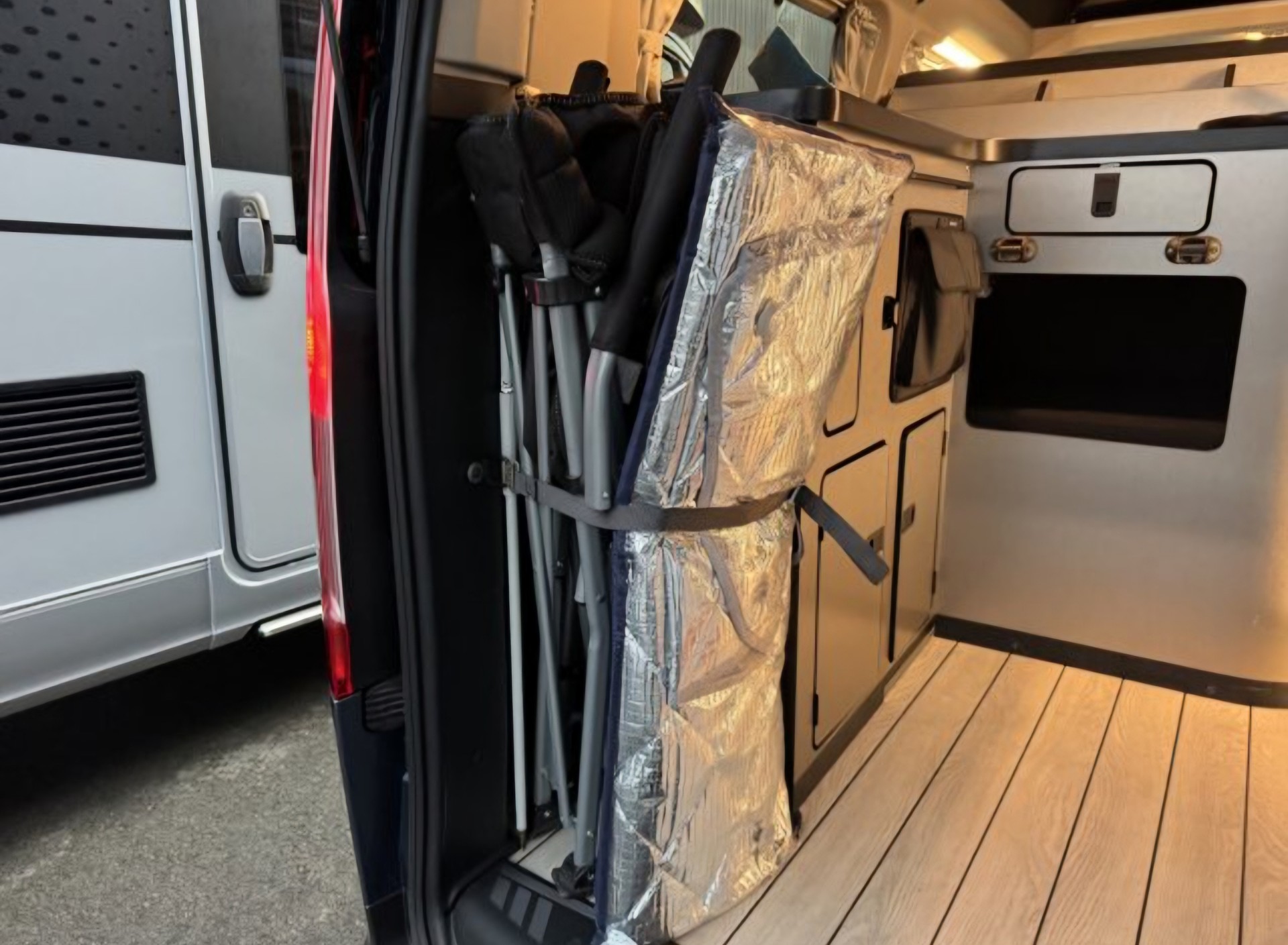 FORD Transit Custom Plus 340 L2H1 Active A-image-2