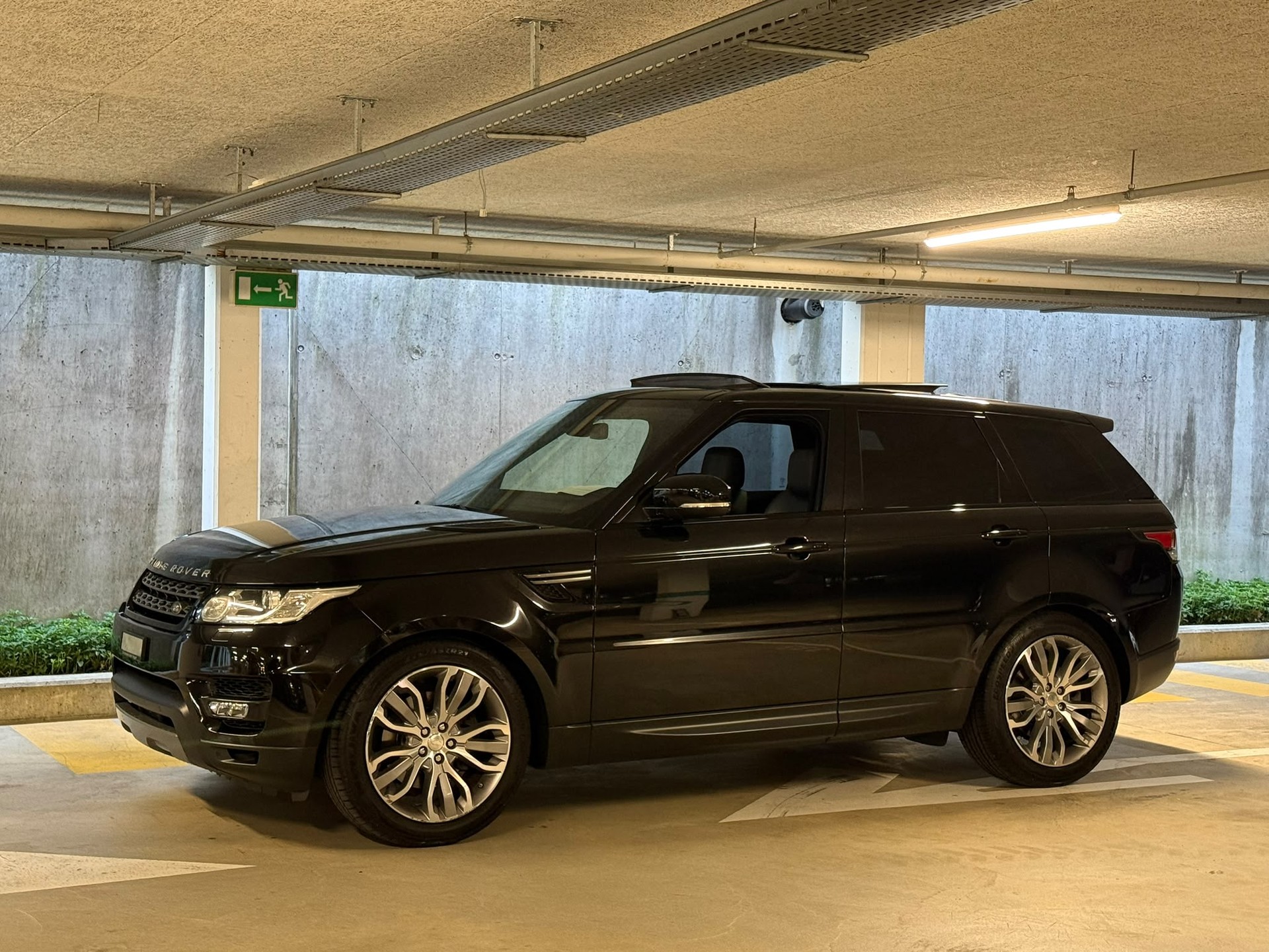 LAND ROVER Range Rover Sport 3.0 TDV6 SE Automatic-showroom-element-2