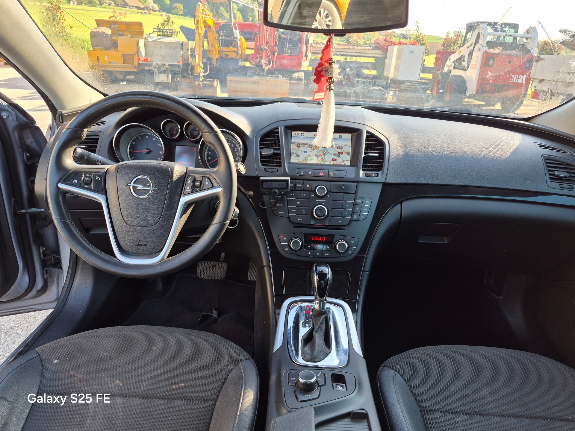 OPEL Insignia 2.0 Turbo Sport Automatic-image-4