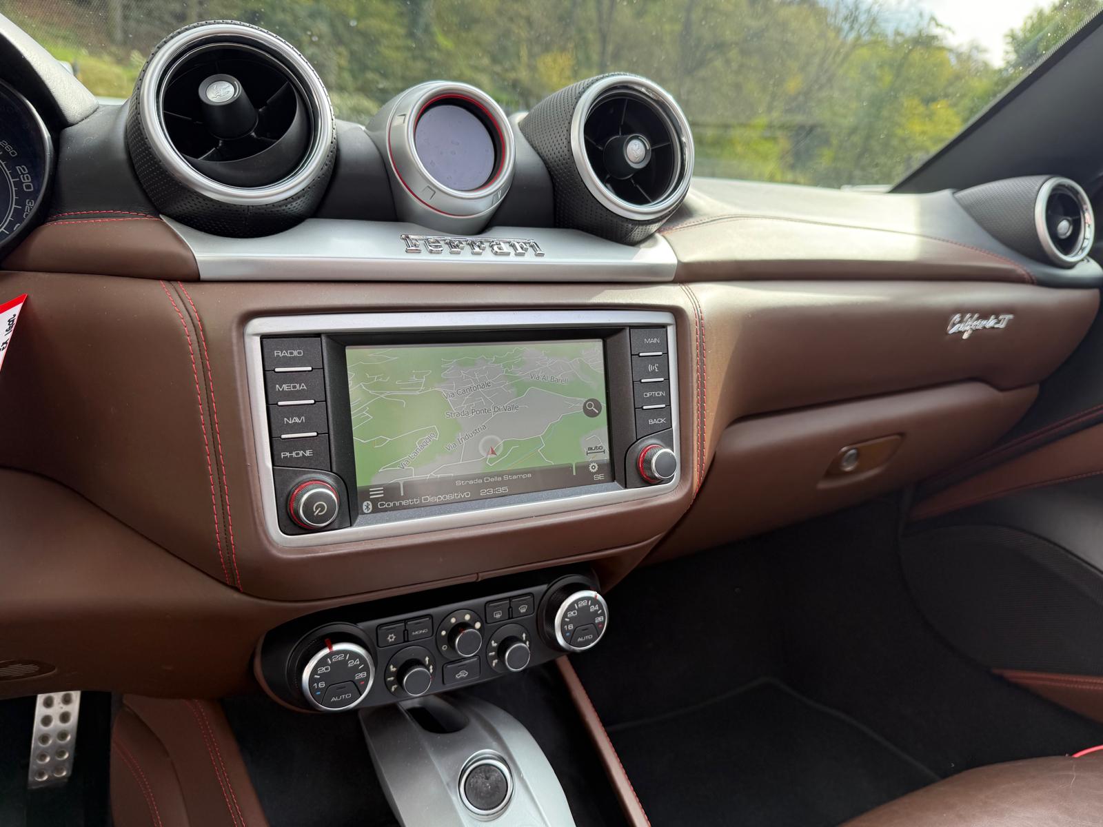 FERRARI California 3.9 V8 T-image-13