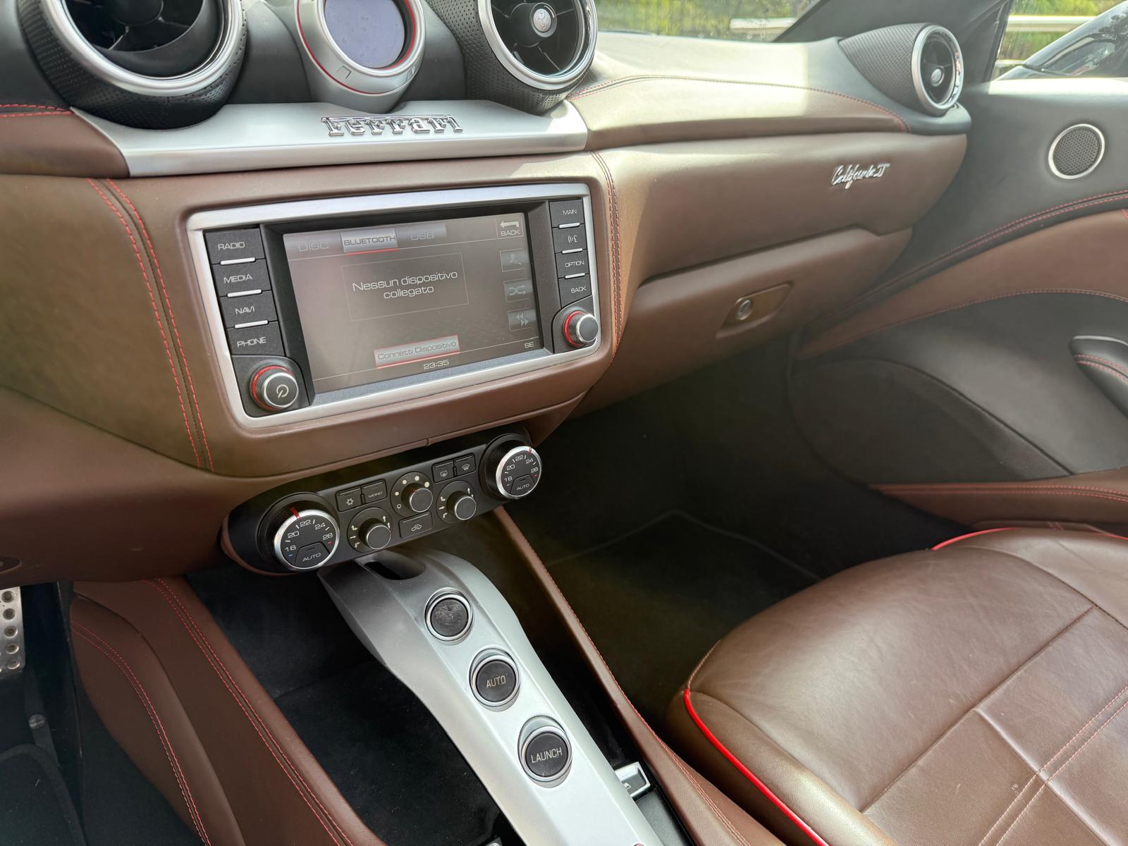 FERRARI California 3.9 V8 T-image-12