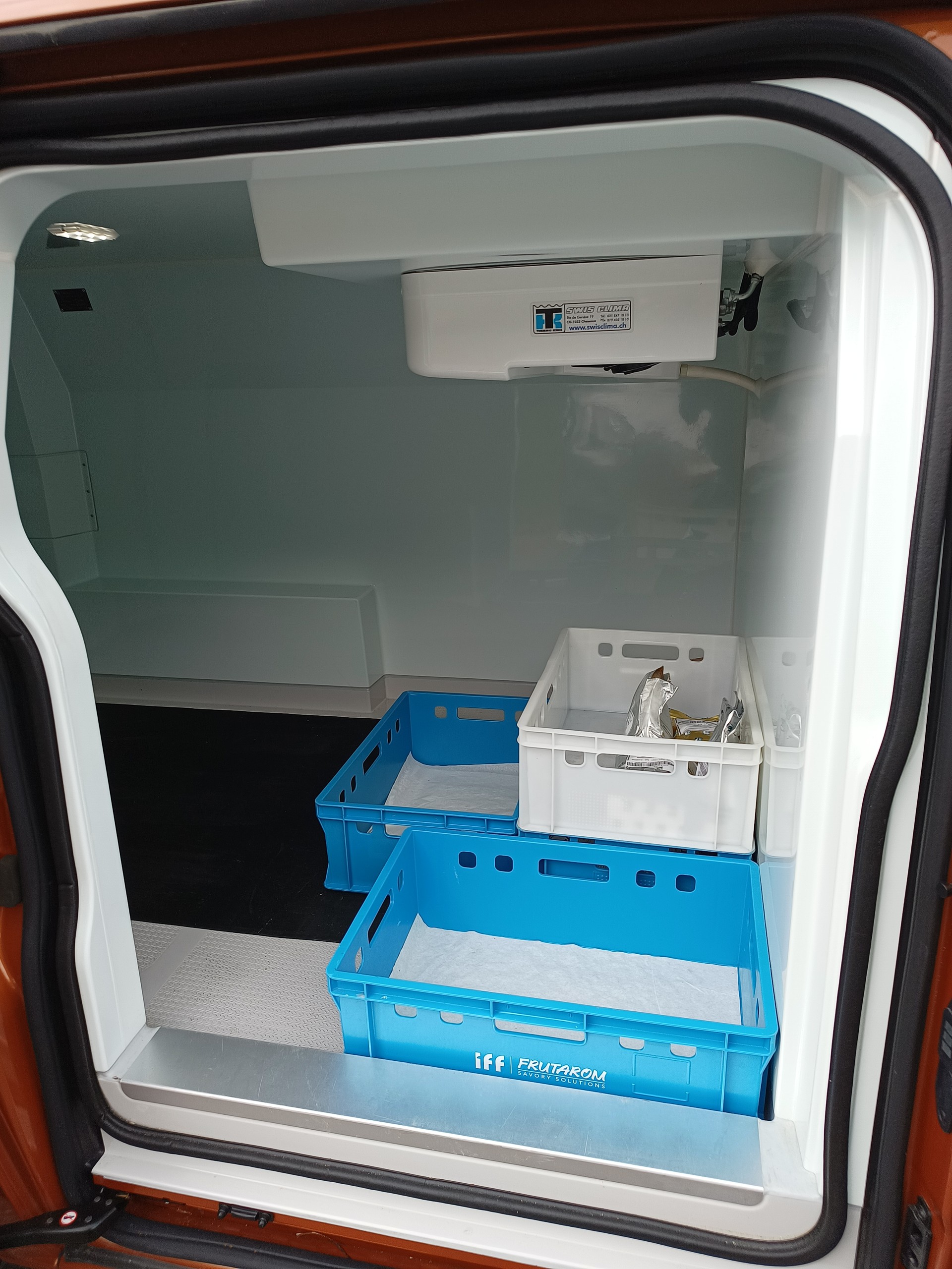 FORD Transit Custom Van 300 L1H1 Trend A Kühlwagen-image-8