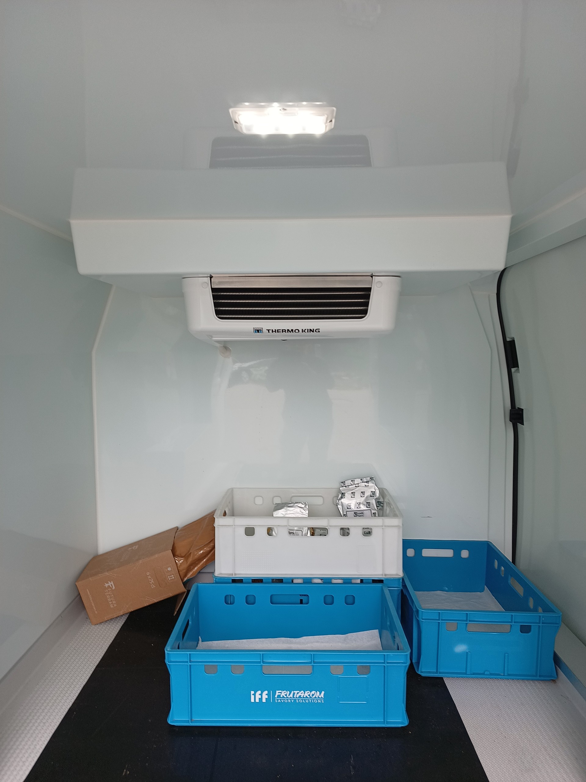FORD Transit Custom Van 300 L1H1 Trend A Kühlwagen-image-10