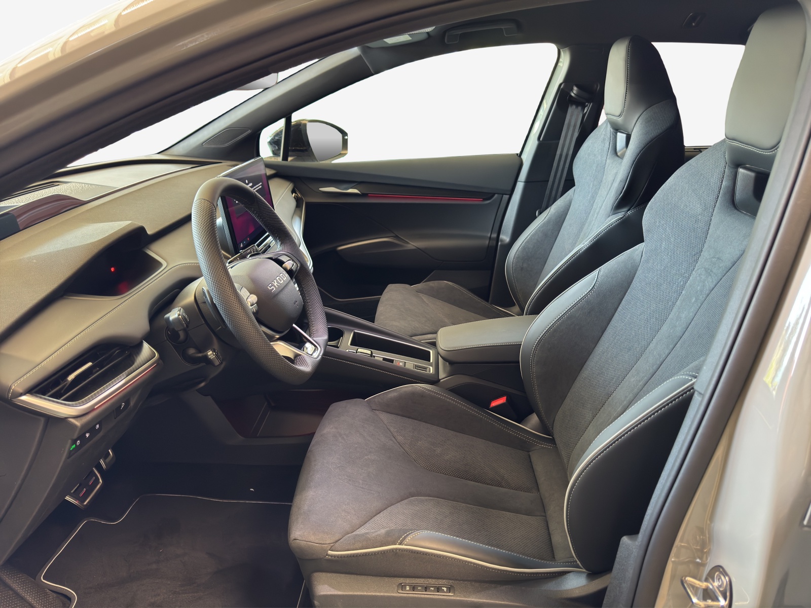 SKODA Enyaq 85x Sportline 4x4-image-7