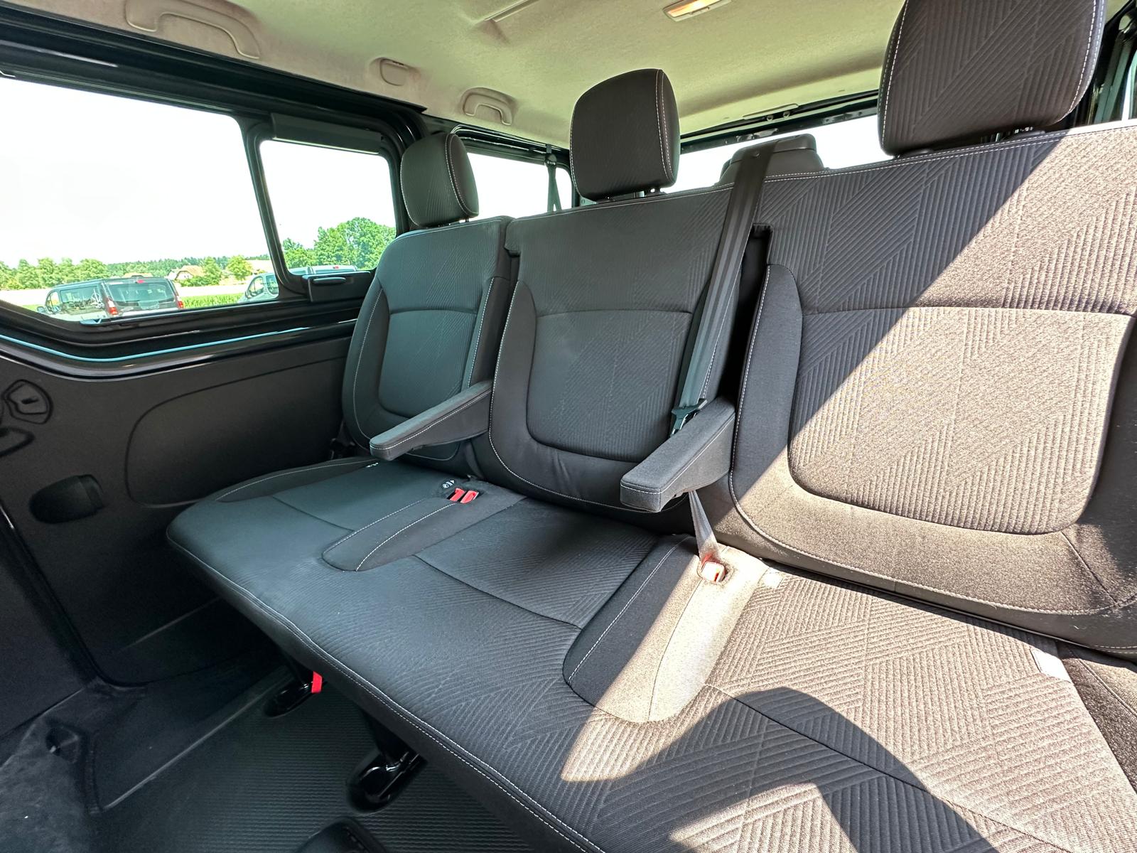 NISSAN Primastarr Kombi 2.8 t L1 H1 2. Tekna-image-8