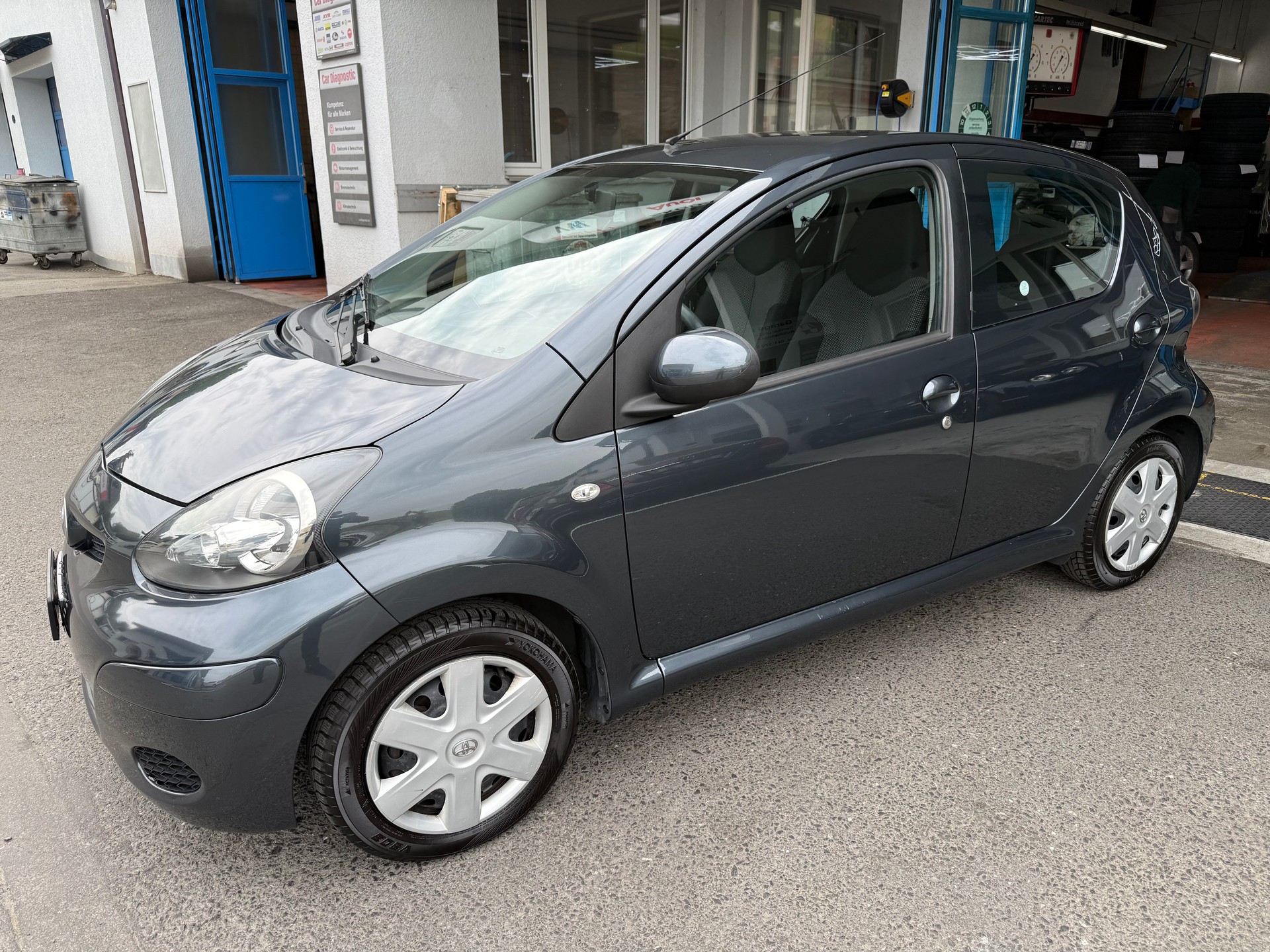 TOYOTA Aygo 1.0 Linea Luna-image-1