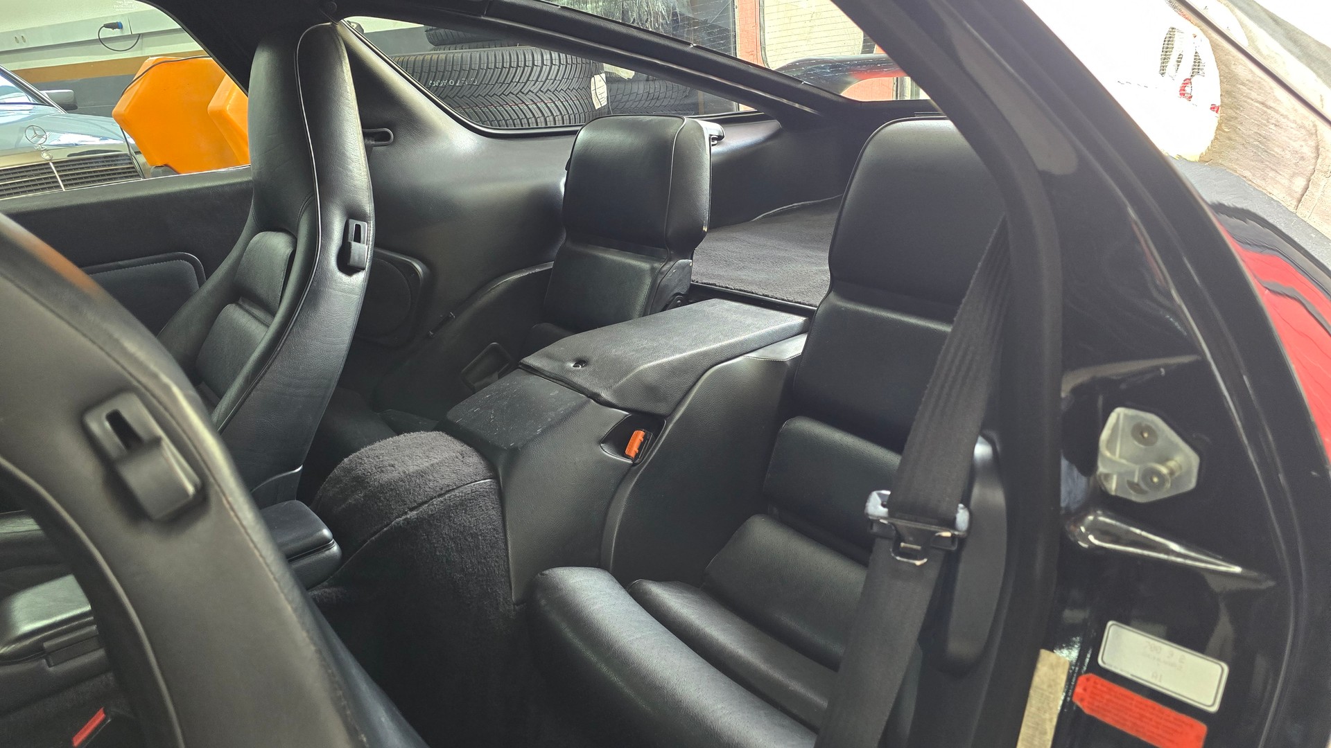 PORSCHE 928 S4-image-23