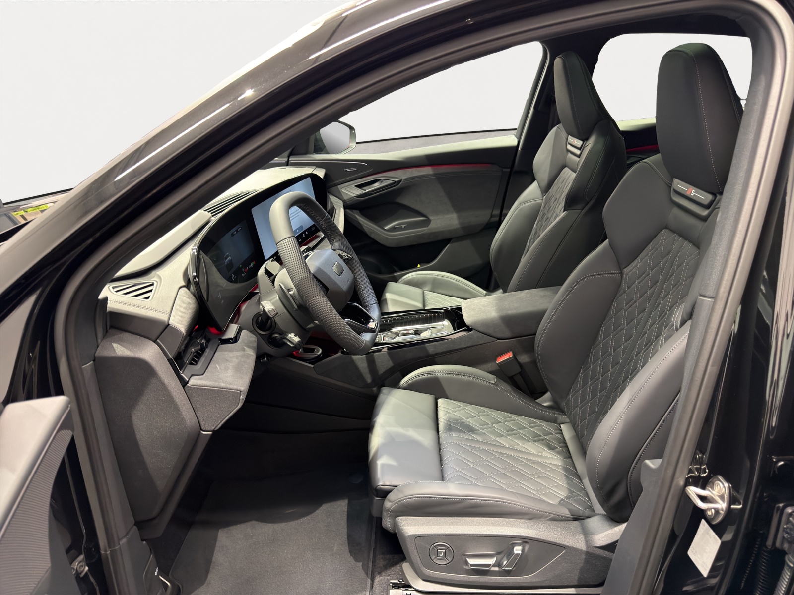AUDI Q6 Sportback e-tron Quattro 428PS-image-4