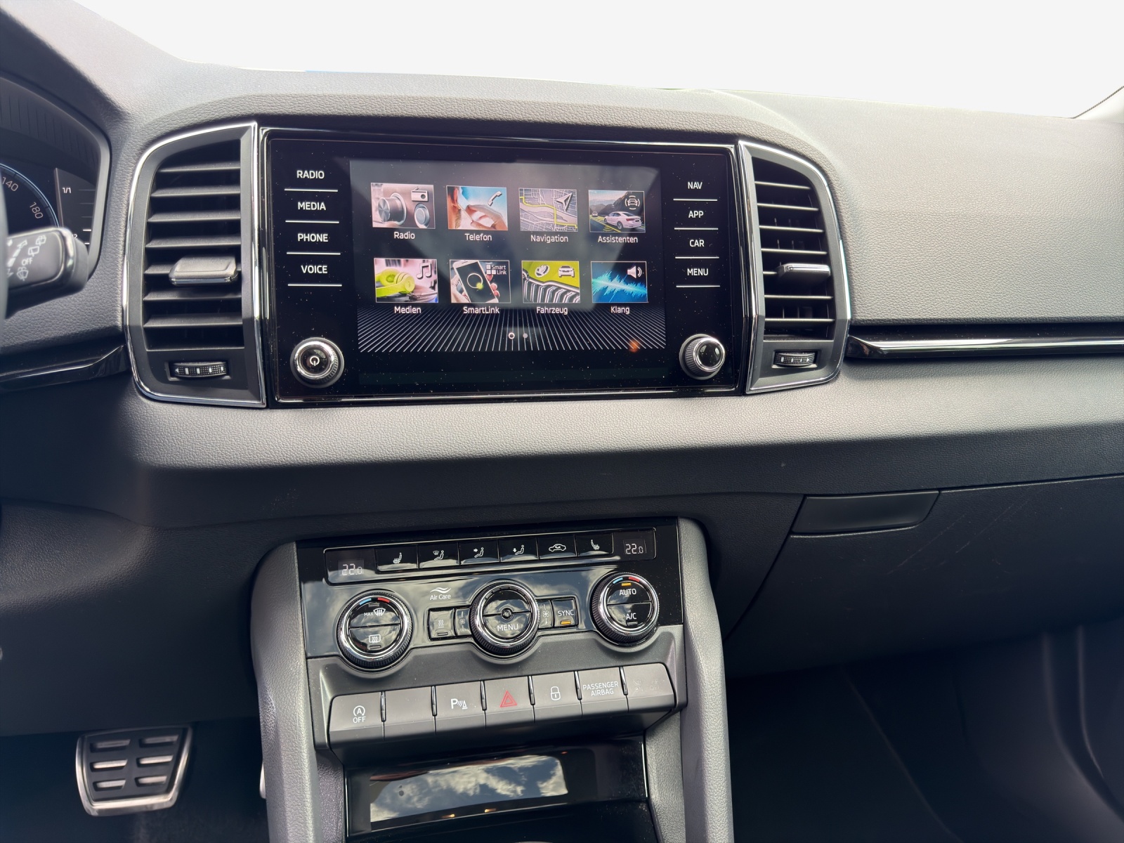 SKODA Karoq 2.0 TDI CR Clever 4x4 DSG-image-10