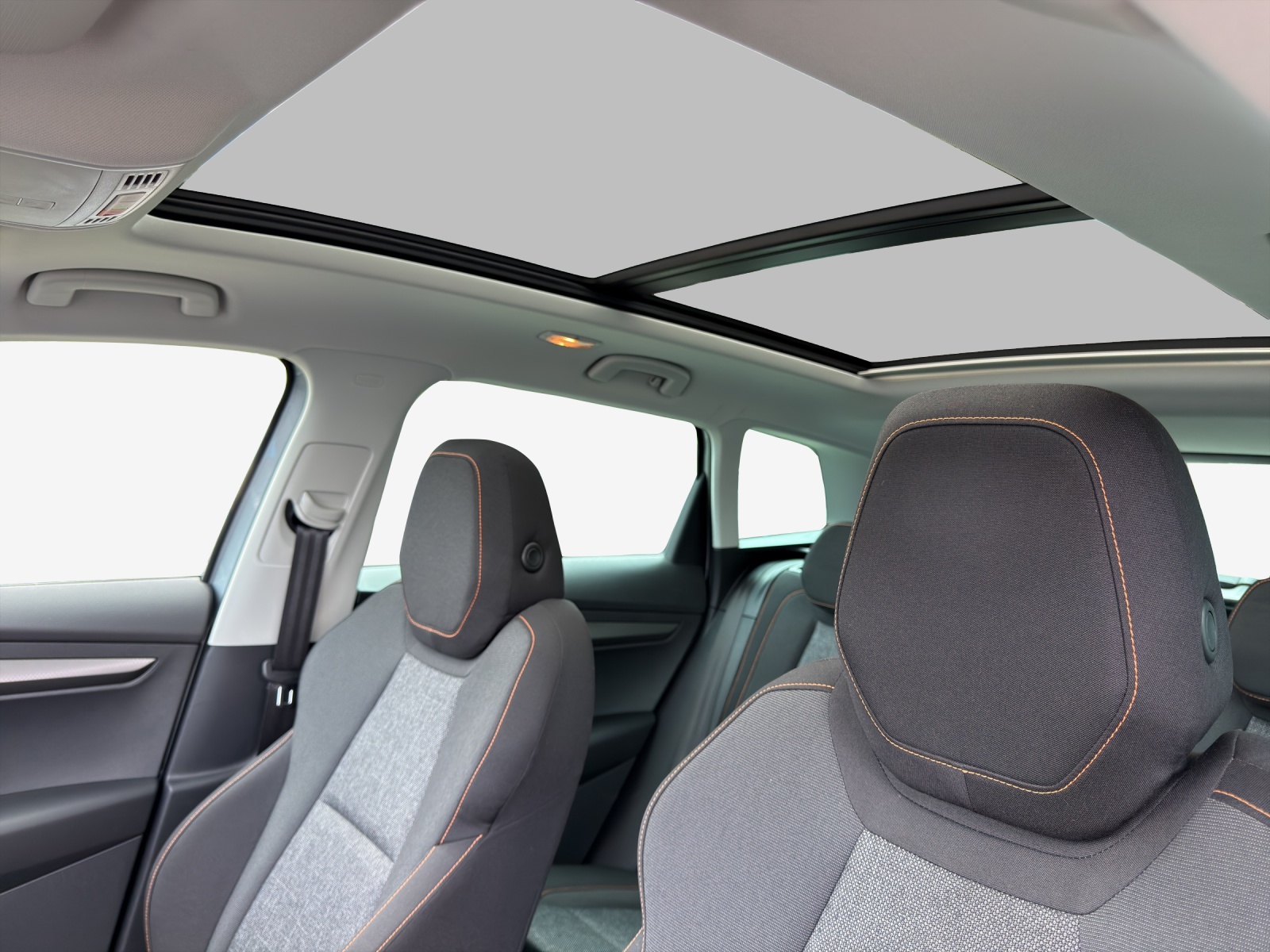 SKODA Karoq 2.0 TDI CR Clever 4x4 DSG-image-13