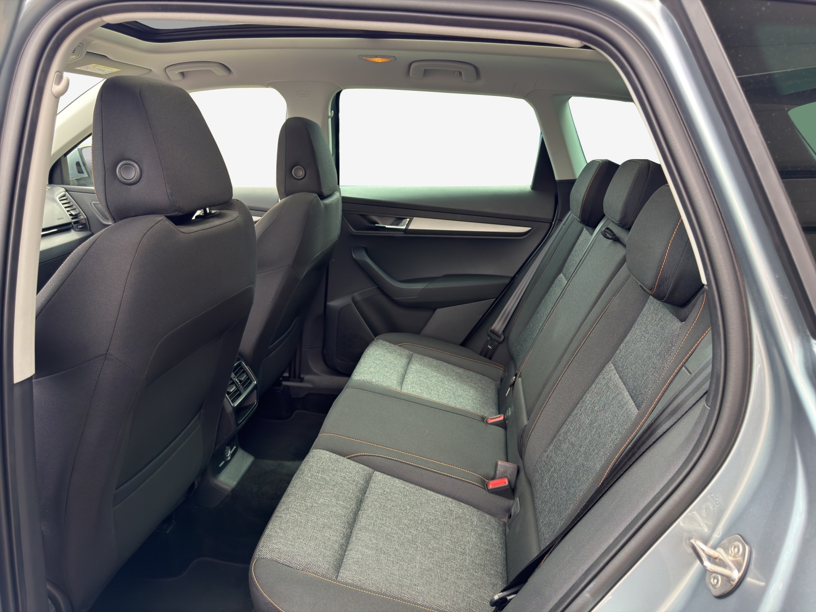 SKODA Karoq 2.0 TDI CR Clever 4x4 DSG-image-11