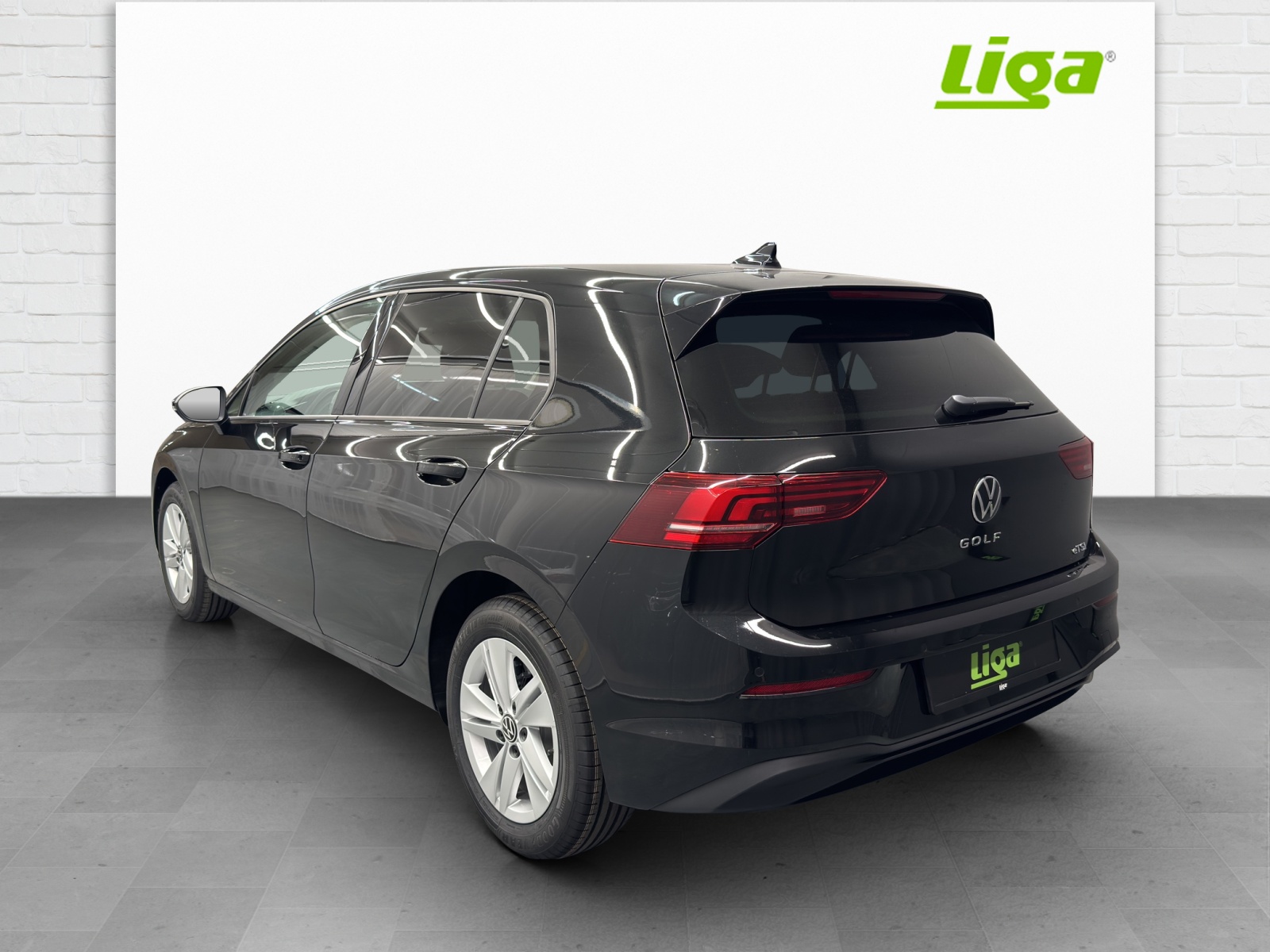 VW Golf VIII 1.5 eTSI Value DSG-image-3