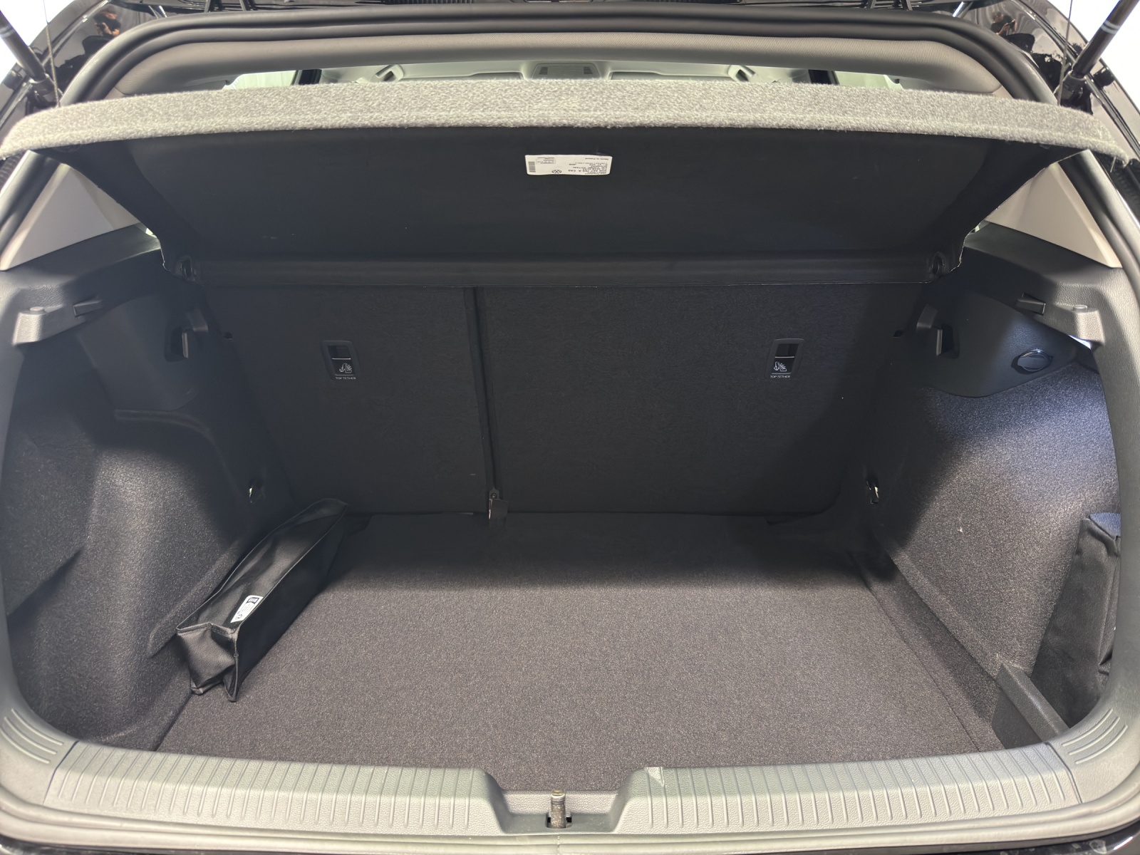 VW Golf VIII 1.5 eTSI Value DSG-image-10