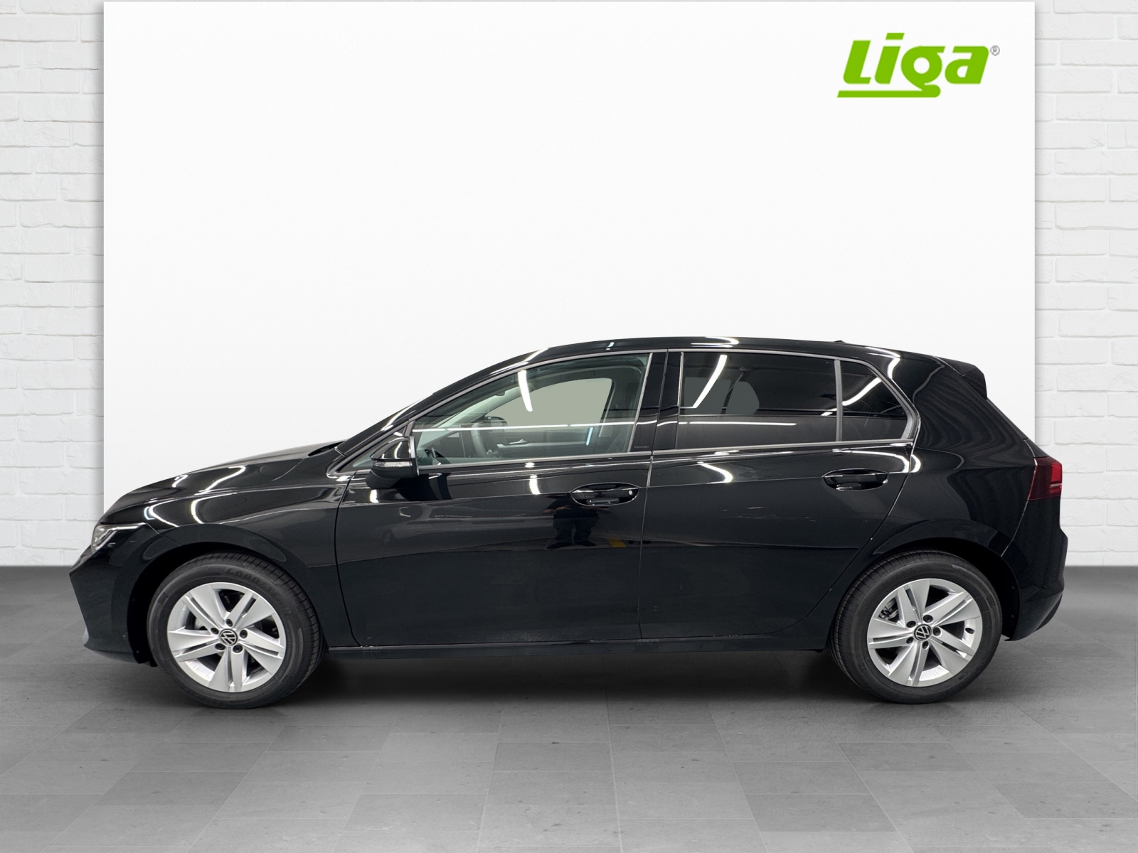 VW Golf VIII 1.5 eTSI Value DSG-image-2