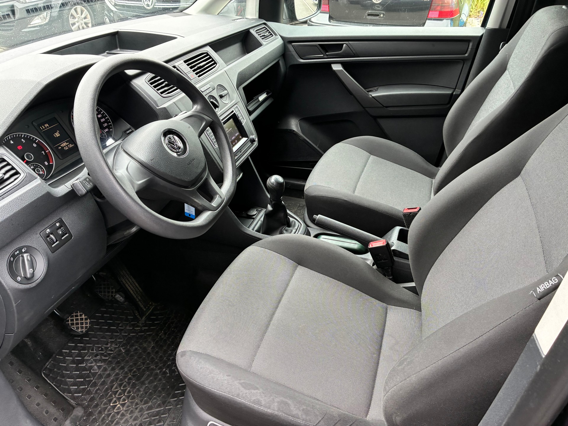 VW Caddy 1.2 TSI BlueMotion Technology-image-5