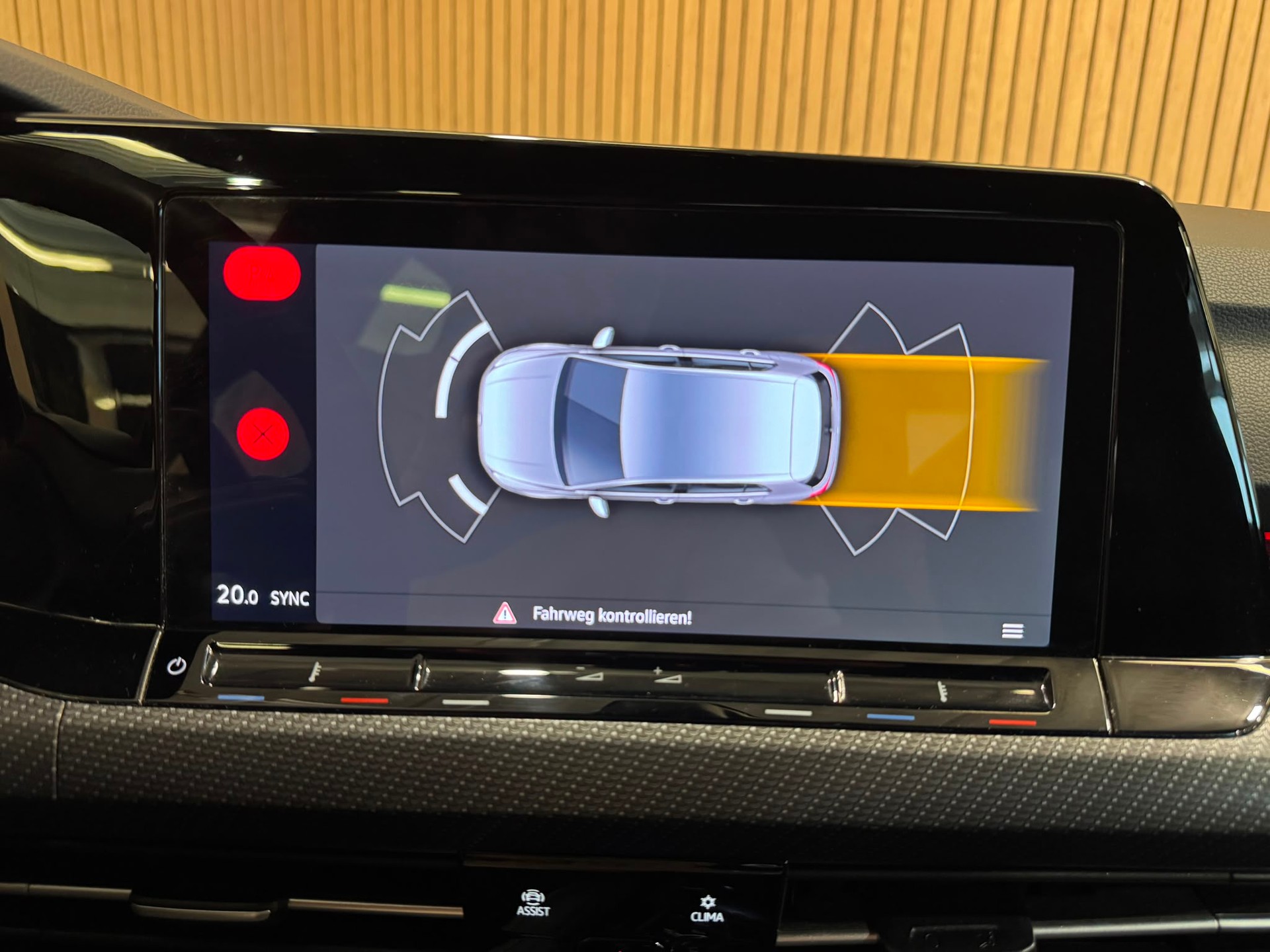 VW Golf 2.0 TSI R DSG 4Motion-image-21
