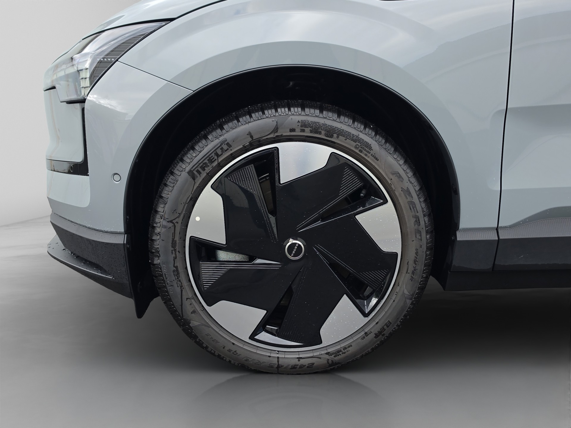 VOLVO EX30 E60 Twin Ultra Performance AWD-image-8