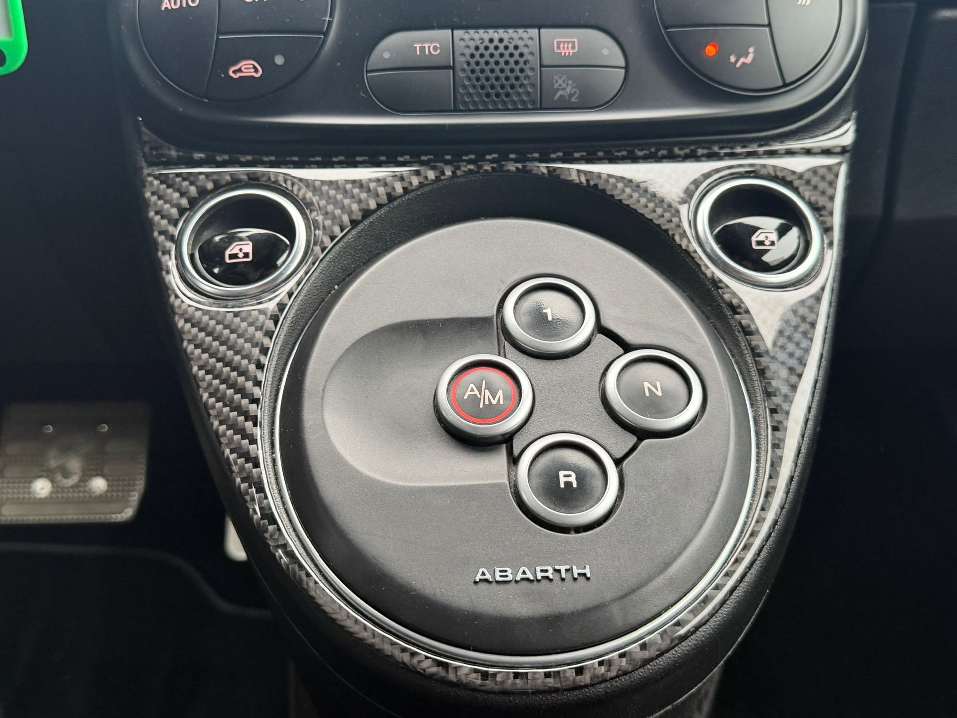 FIAT 595 1.4 16V Turbo Abarth Competizione Dualogic Selenia Edition ( 2/3 )-image-9