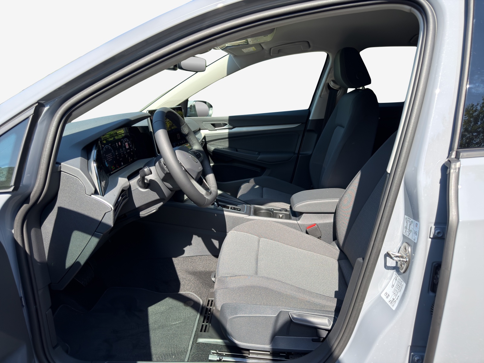 VW Golf 1.5 e TSI mHEV Value DSG-image-7