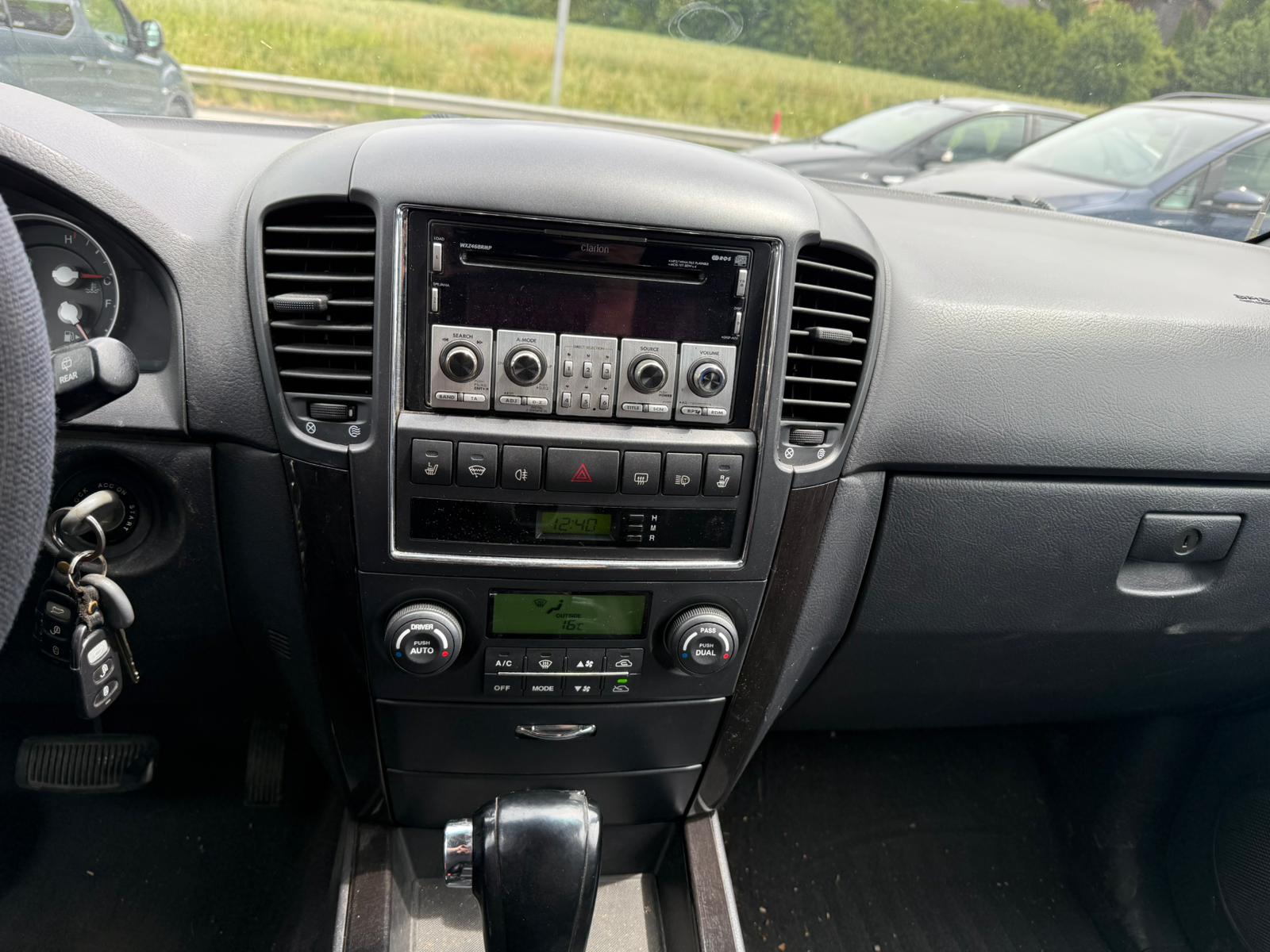 KIA Sorento 2.5 CRDI Trend-image-10
