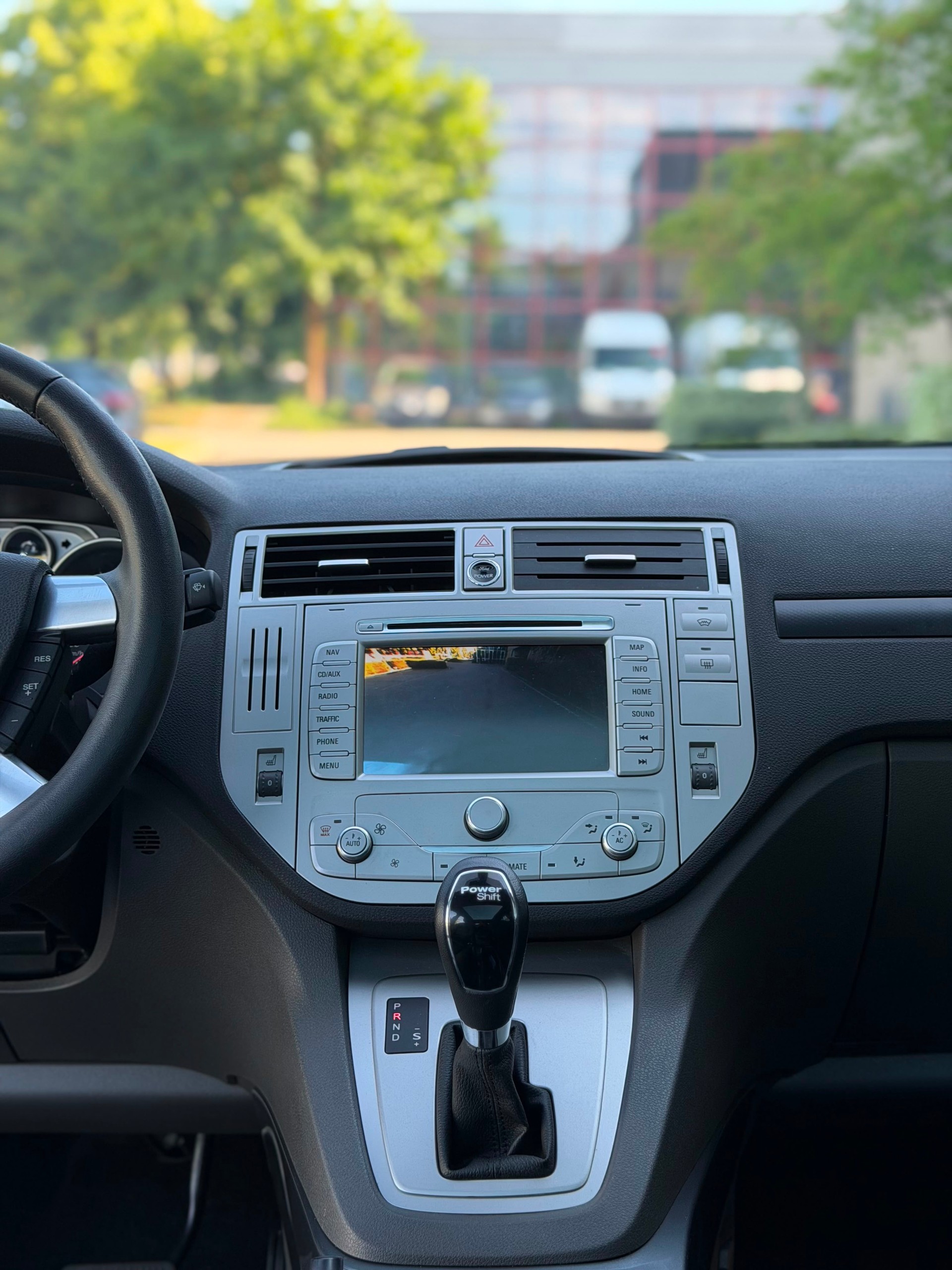 FORD Kuga 2.0 TDCi Titanium 4WD PowerShift-image-7
