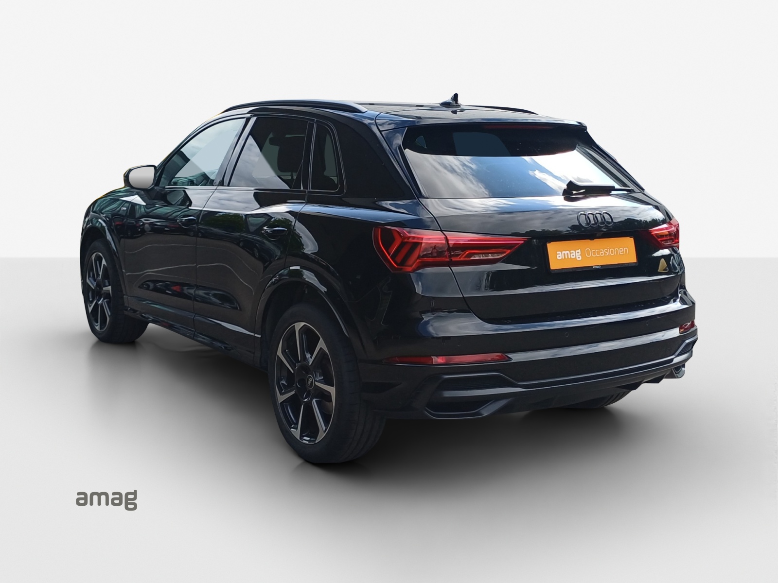 AUDI Q3 35 TFSI S line Attraction S-tronic-image-2