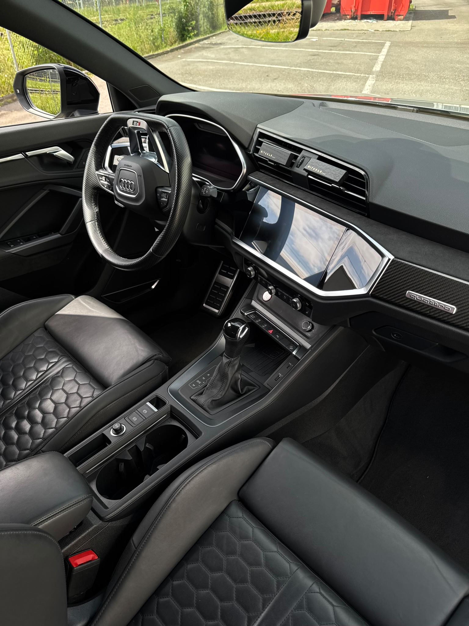 AUDI RS Q3 Sportback quattro S tronic-image-22