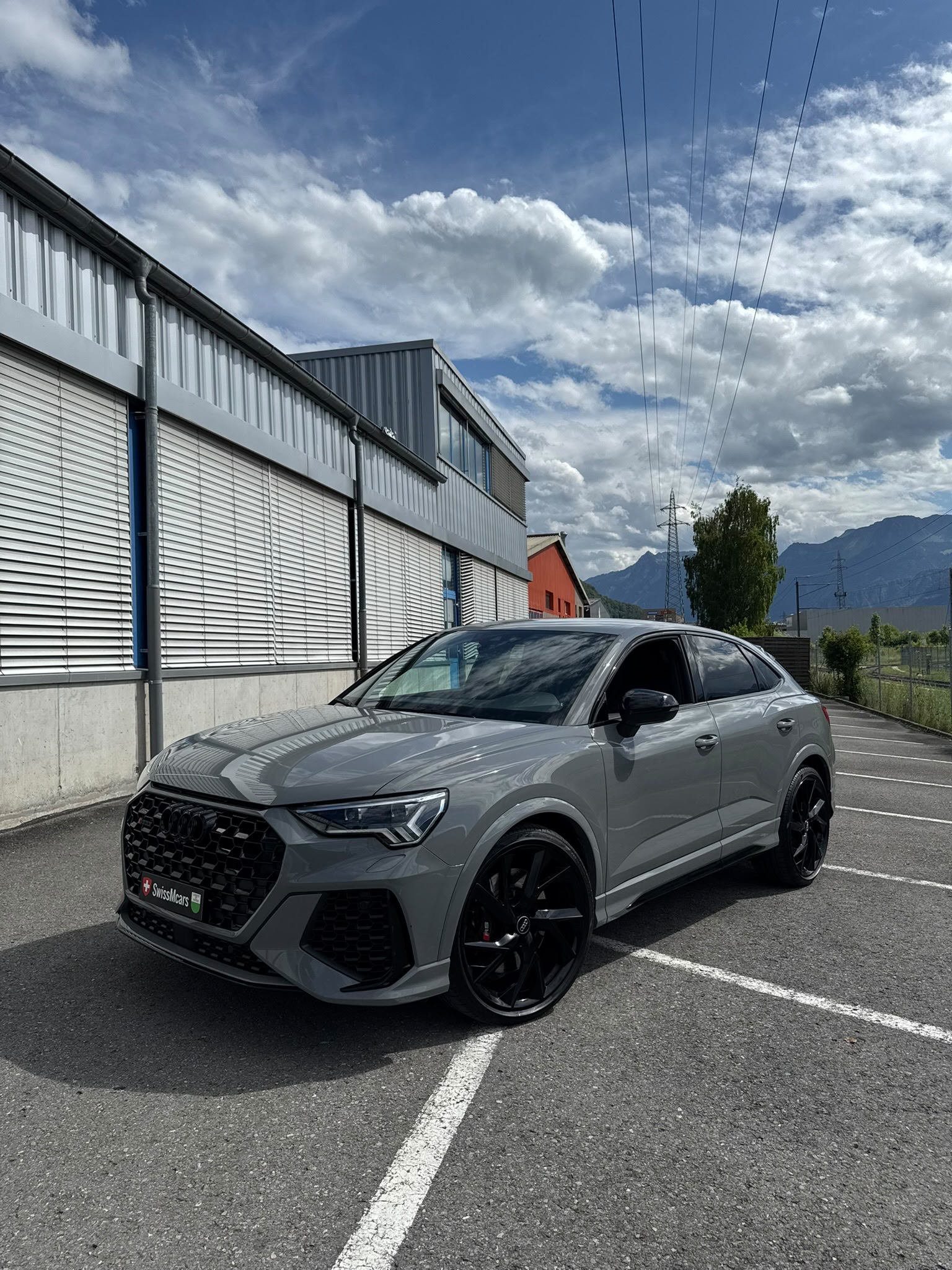 AUDI RS Q3 Sportback quattro S tronic-image-2