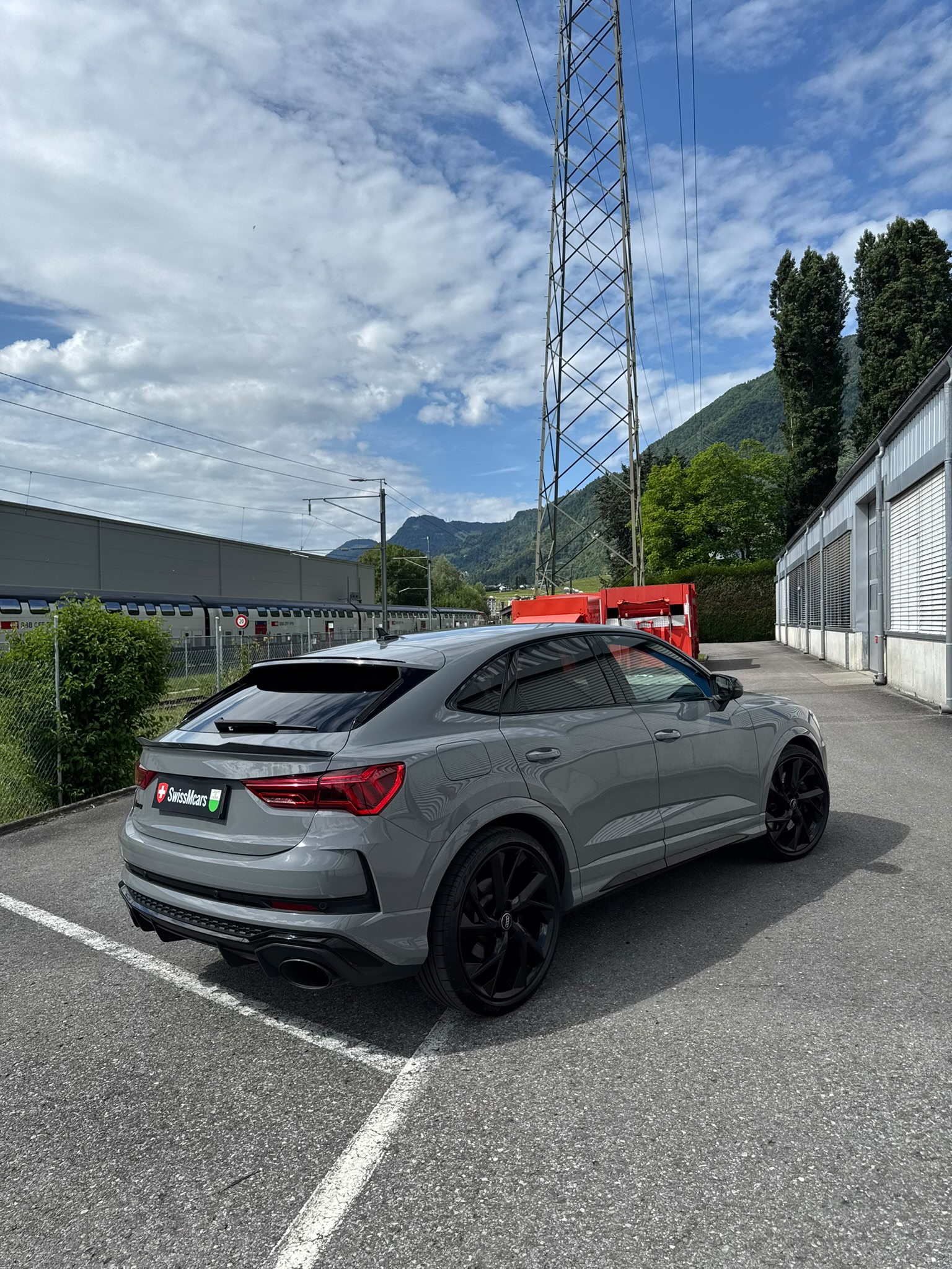 AUDI RS Q3 Sportback quattro S tronic-image-8
