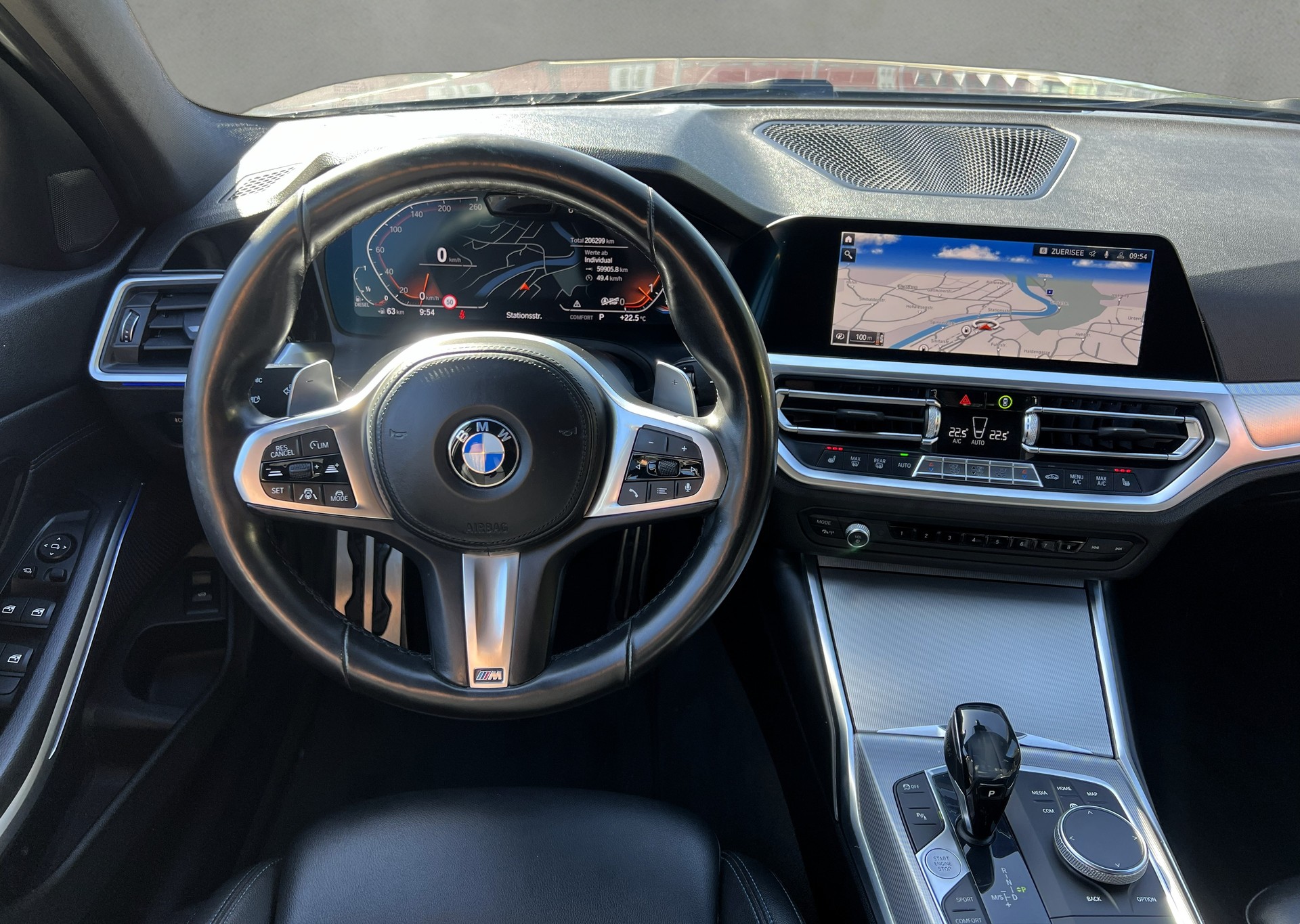BMW 320d xDrive 48V Touring M Sport Steptronic-image-24