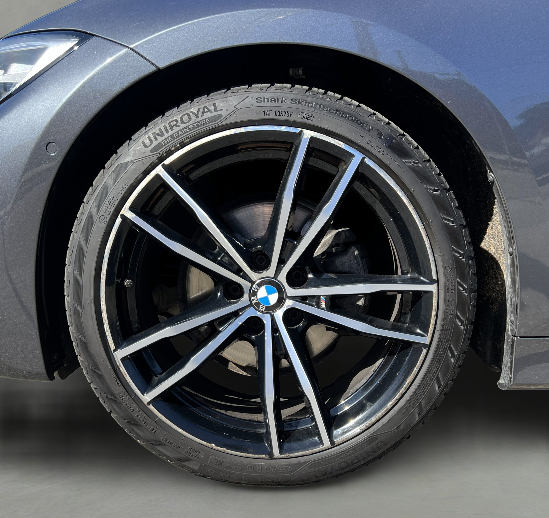 BMW 320d xDrive 48V Touring M Sport Steptronic-image-11