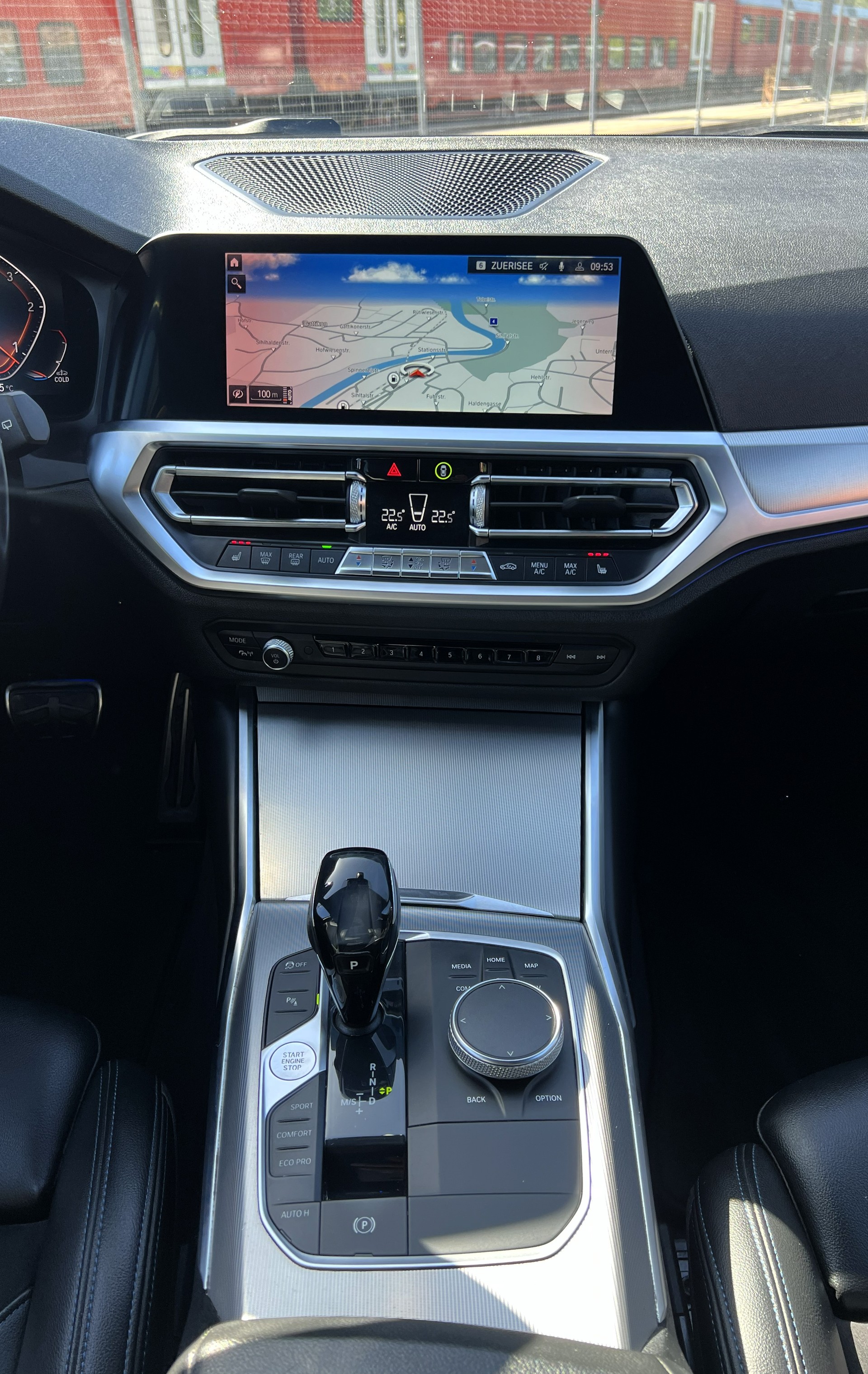 BMW 320d xDrive 48V Touring M Sport Steptronic-image-22