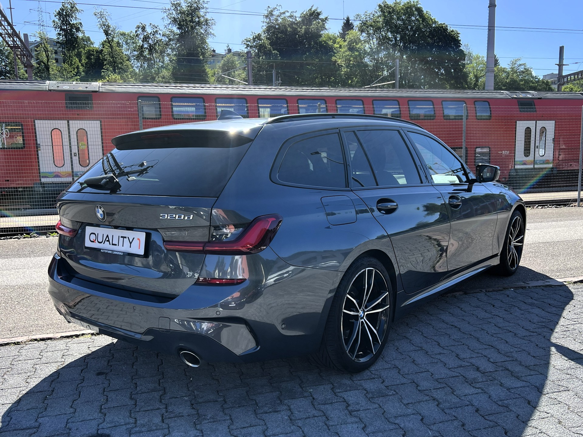 BMW 320d xDrive 48V Touring M Sport Steptronic-image-4