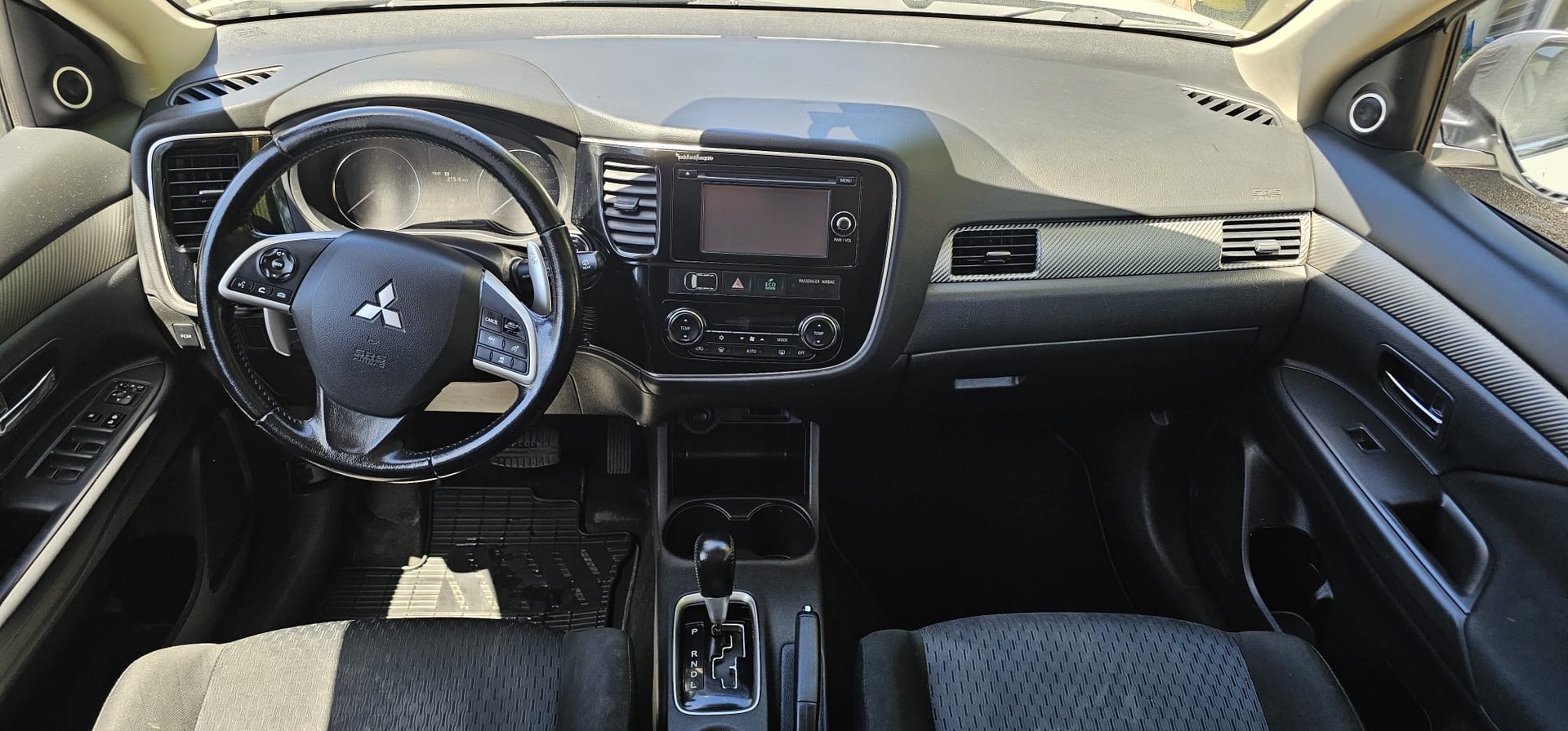 MITSUBISHI Outlander 2.2 DID Navigator Safety 4WD Automatic-image-12