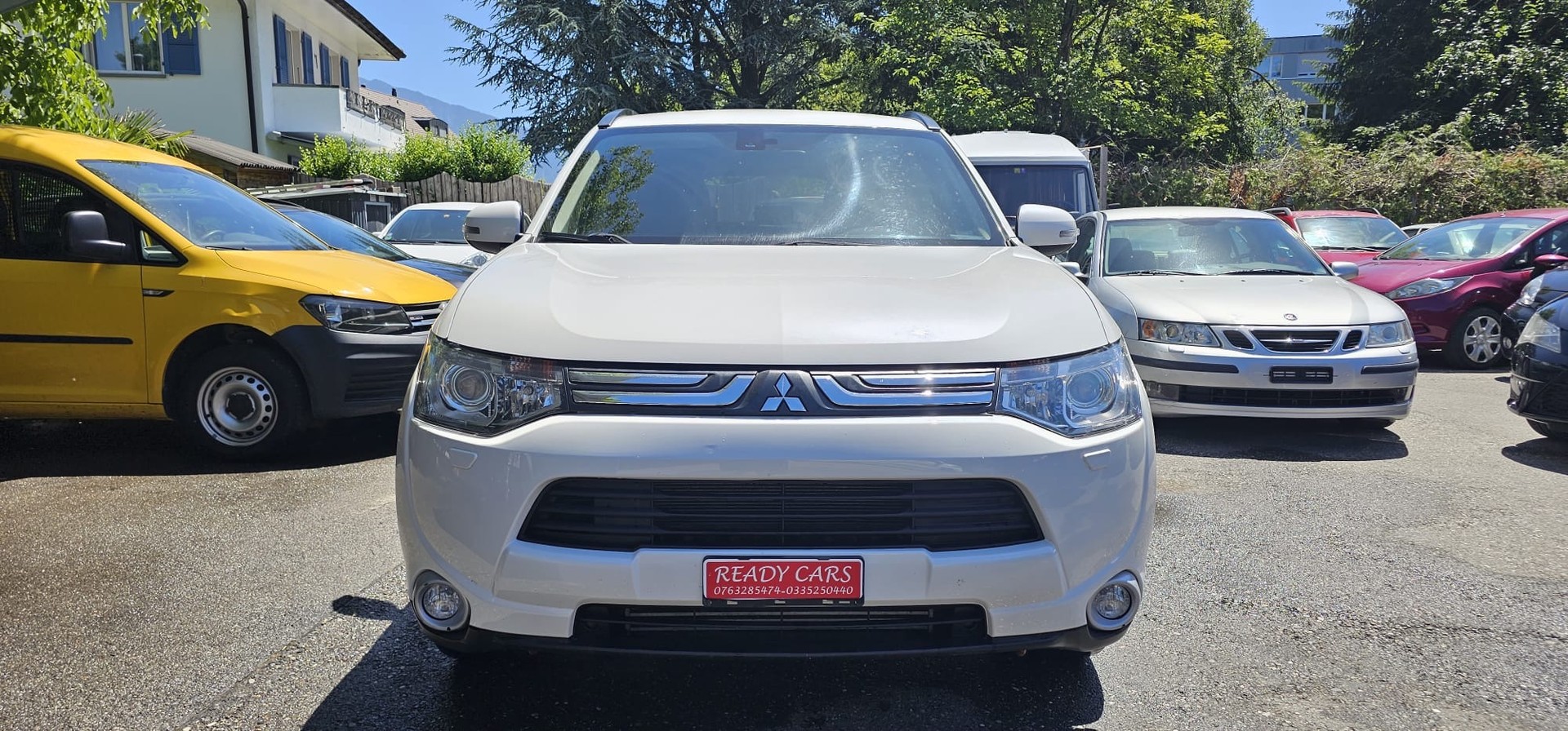 MITSUBISHI Outlander 2.2 DID Navigator Safety 4WD Automatic-image-0