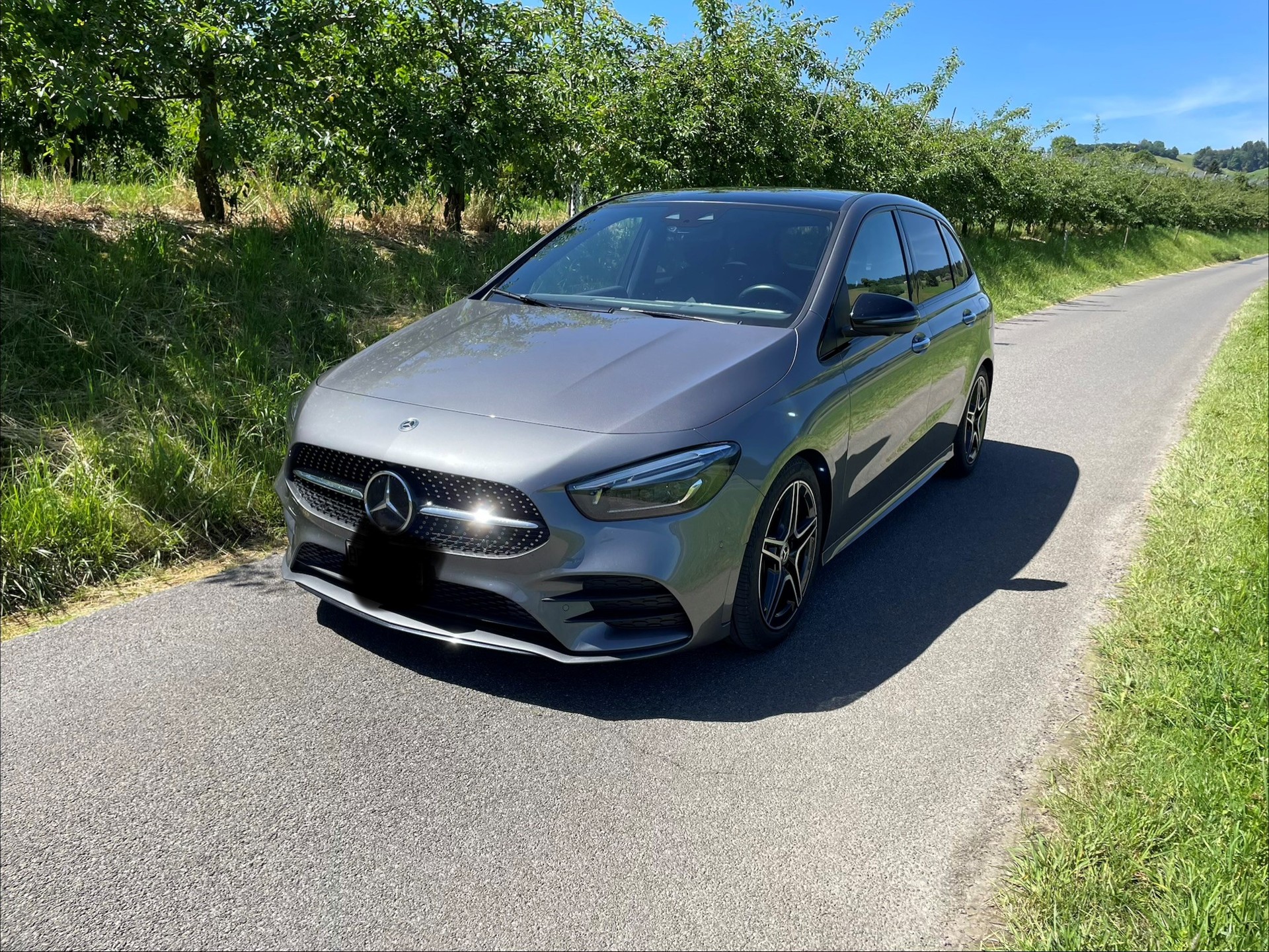 MERCEDES-BENZ B 250 AMG Line 4matic-image-0