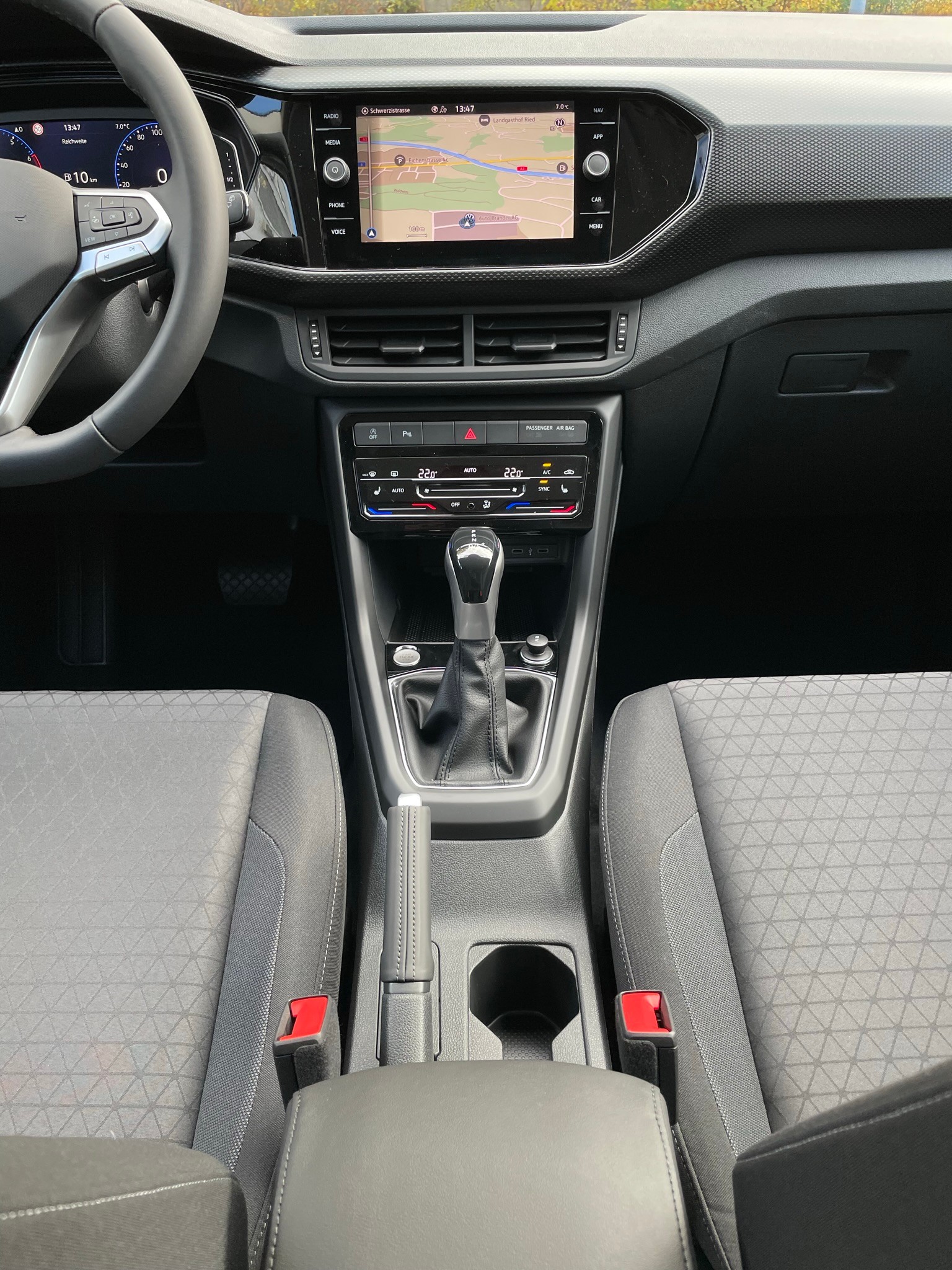 VW T-Cross 1.0 TSI Life Limited DSG-image-10
