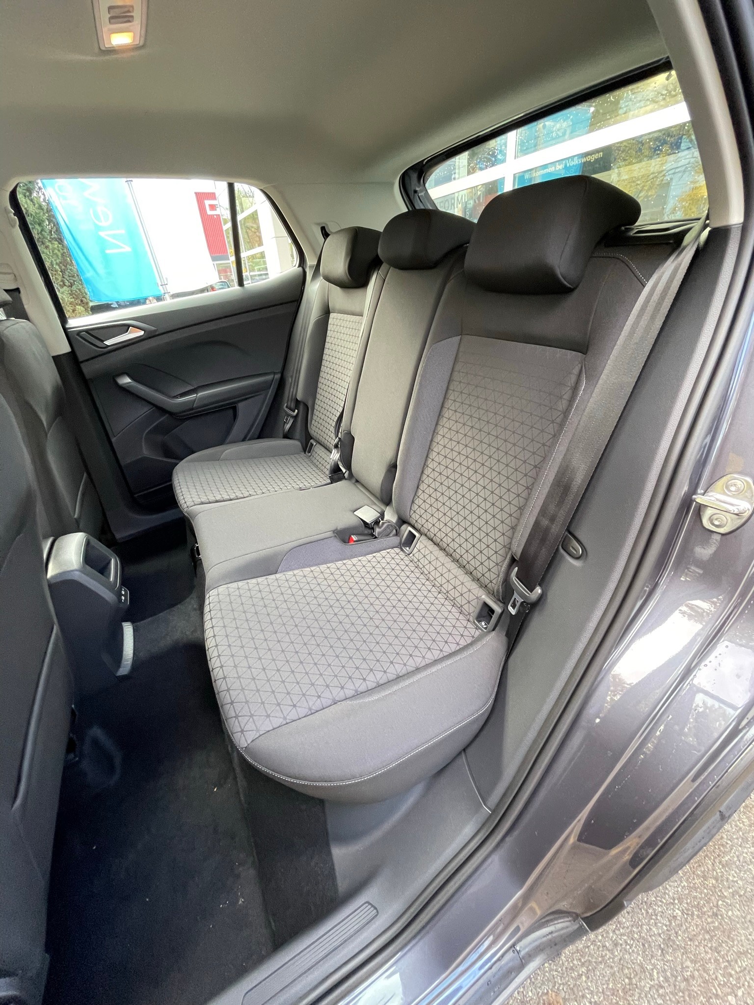 VW T-Cross 1.0 TSI Life Limited DSG-image-12