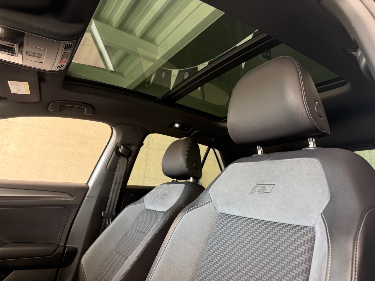 VW T-Roc 2.0 TSI Sport DSG 4Motion-image-3