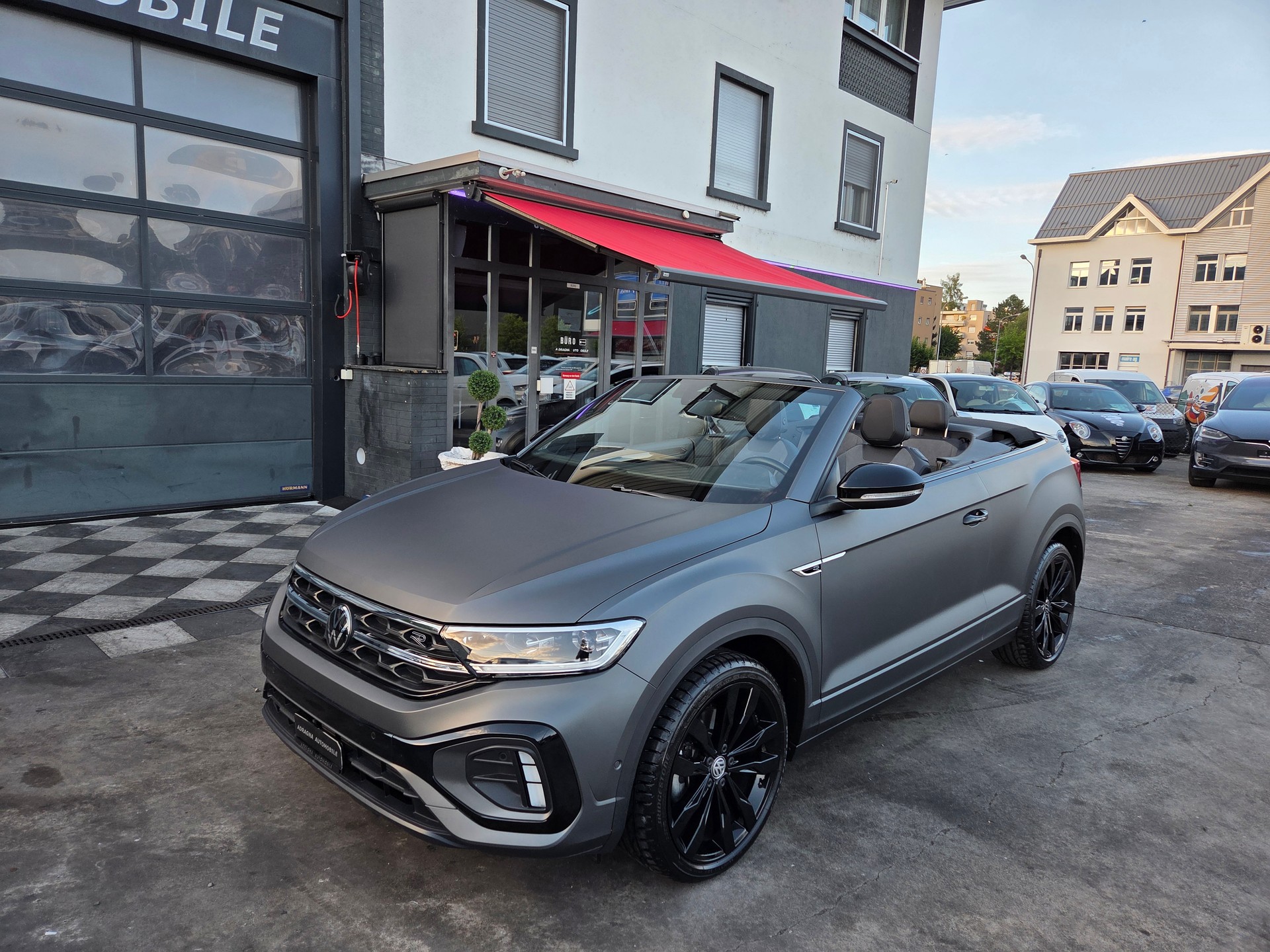 VW T-Roc Cabriolet 1.5 TSI EVO R-Line DSG-image-4