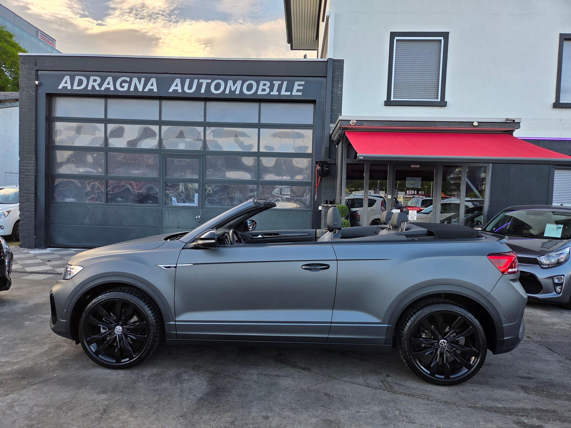 VW T-Roc Cabriolet 1.5 TSI EVO R-Line DSG-image-5