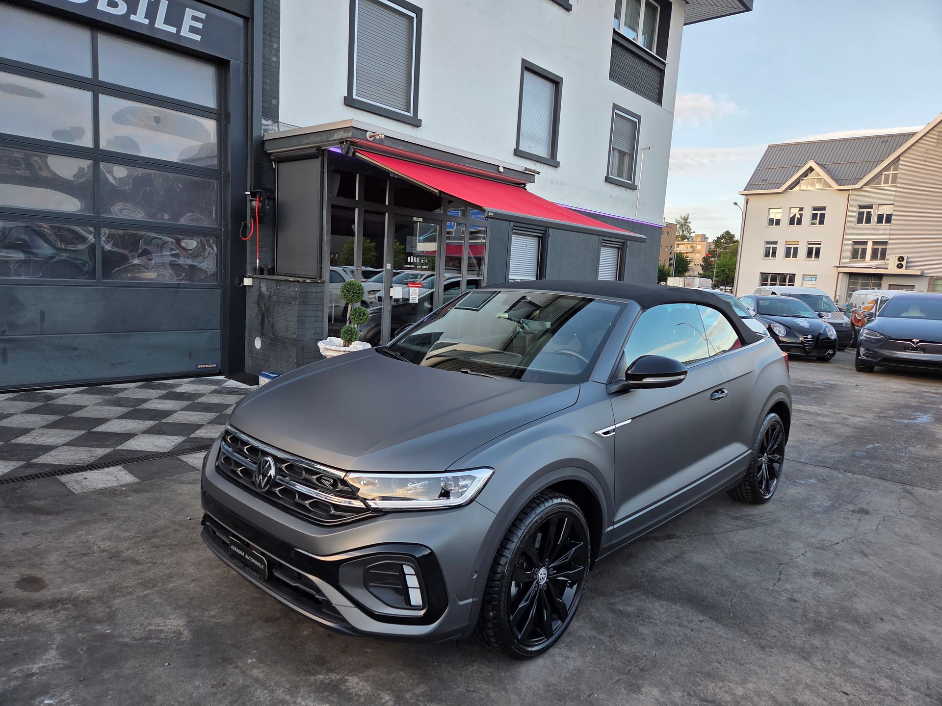 VW T-Roc Cabriolet 1.5 TSI EVO R-Line DSG-image-2