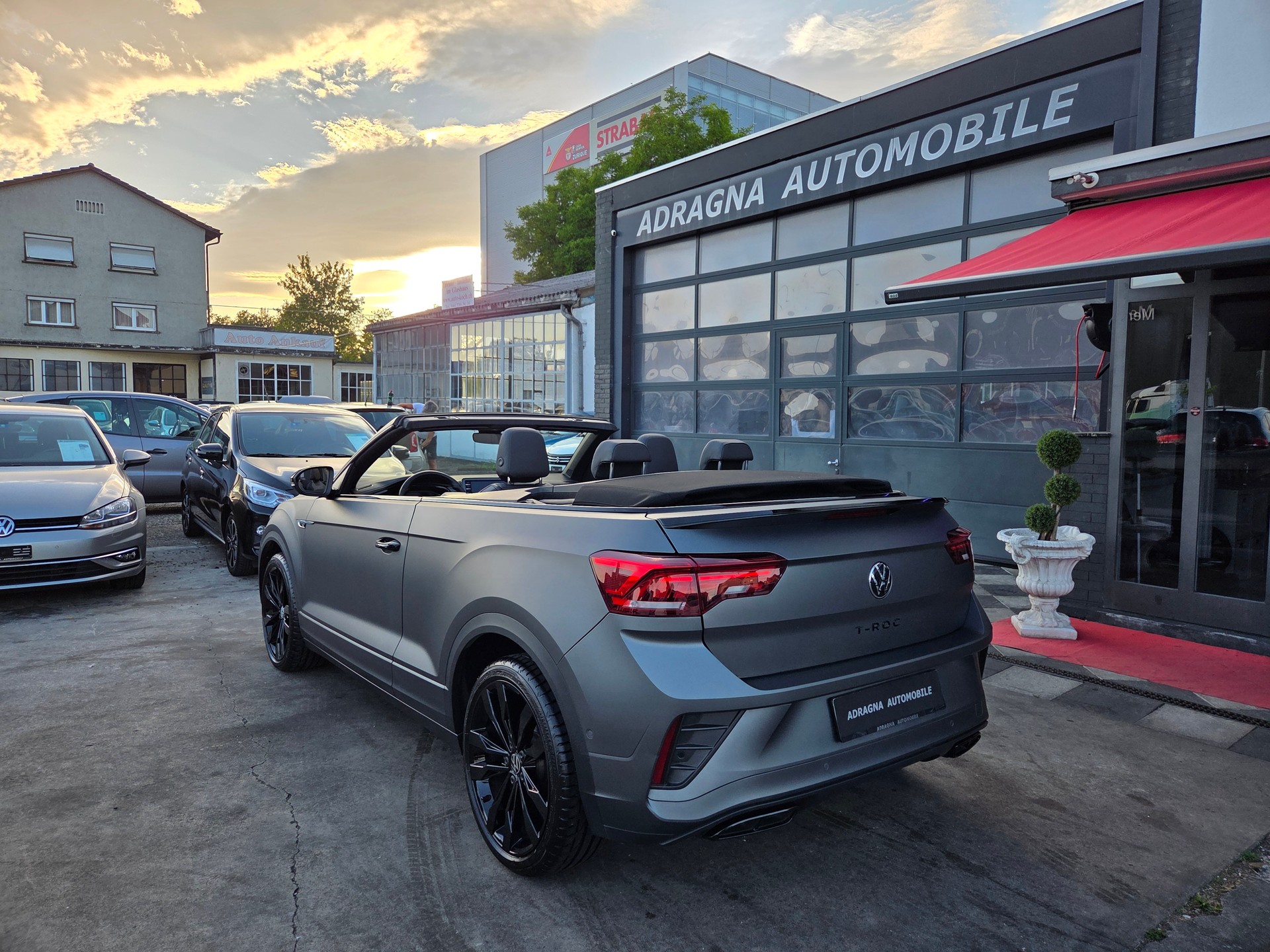 VW T-Roc Cabriolet 1.5 TSI EVO R-Line DSG-image-6