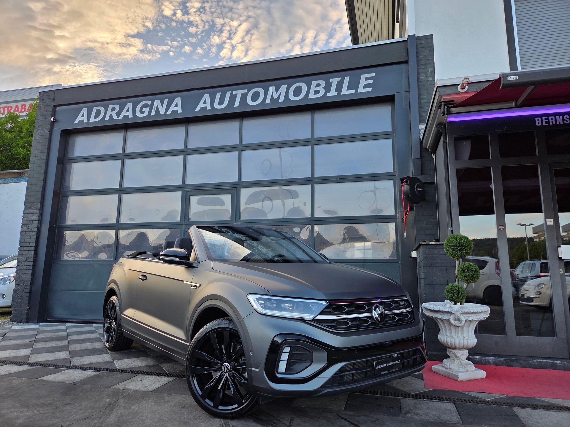 VW T-Roc Cabriolet 1.5 TSI EVO R-Line DSG-image-1