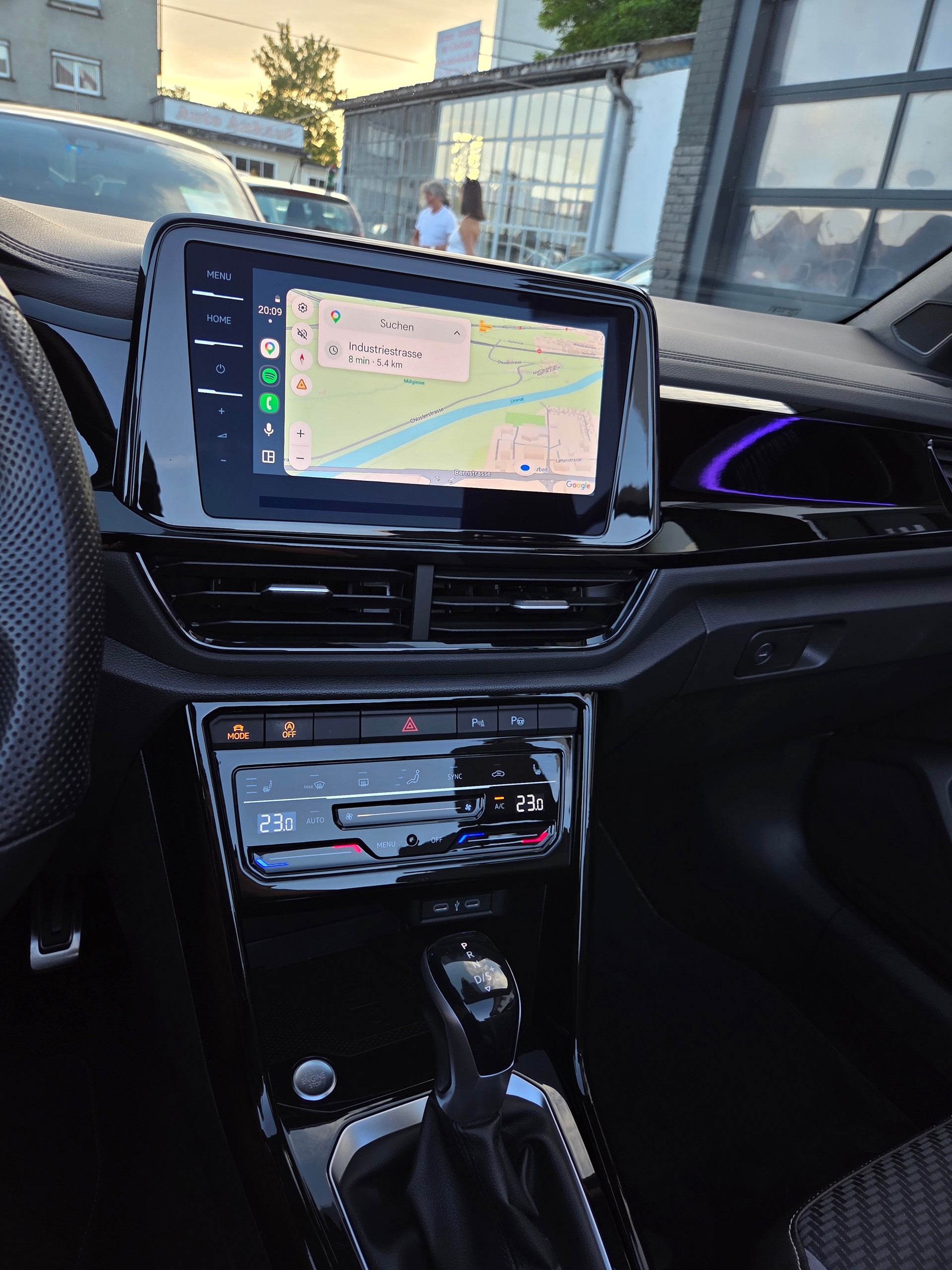 VW T-Roc Cabriolet 1.5 TSI EVO R-Line DSG-image-17