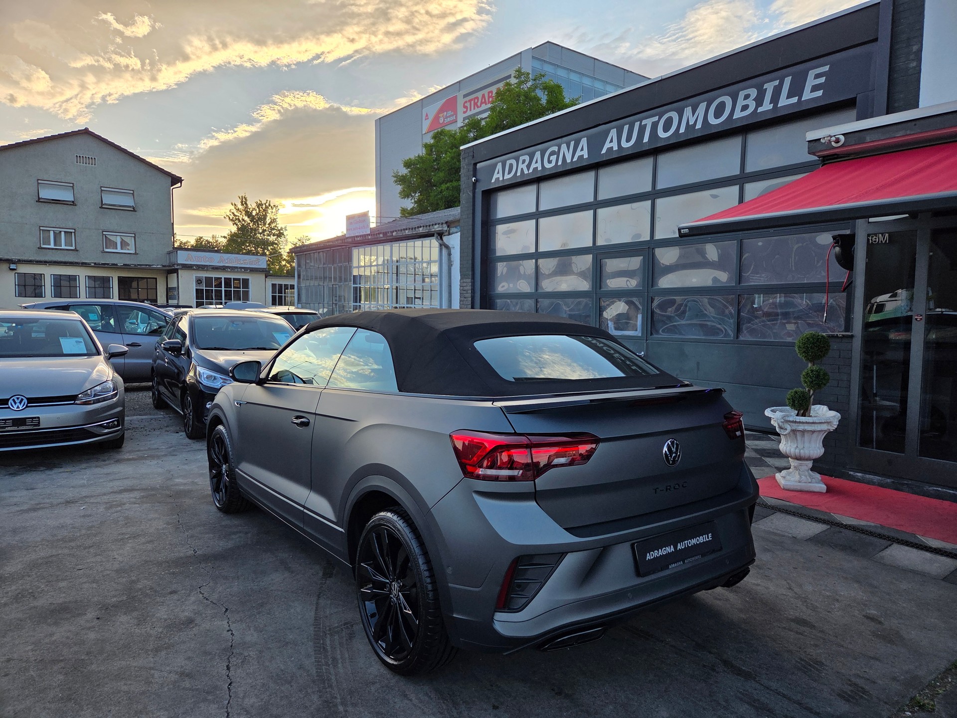 VW T-Roc Cabriolet 1.5 TSI EVO R-Line DSG-image-3