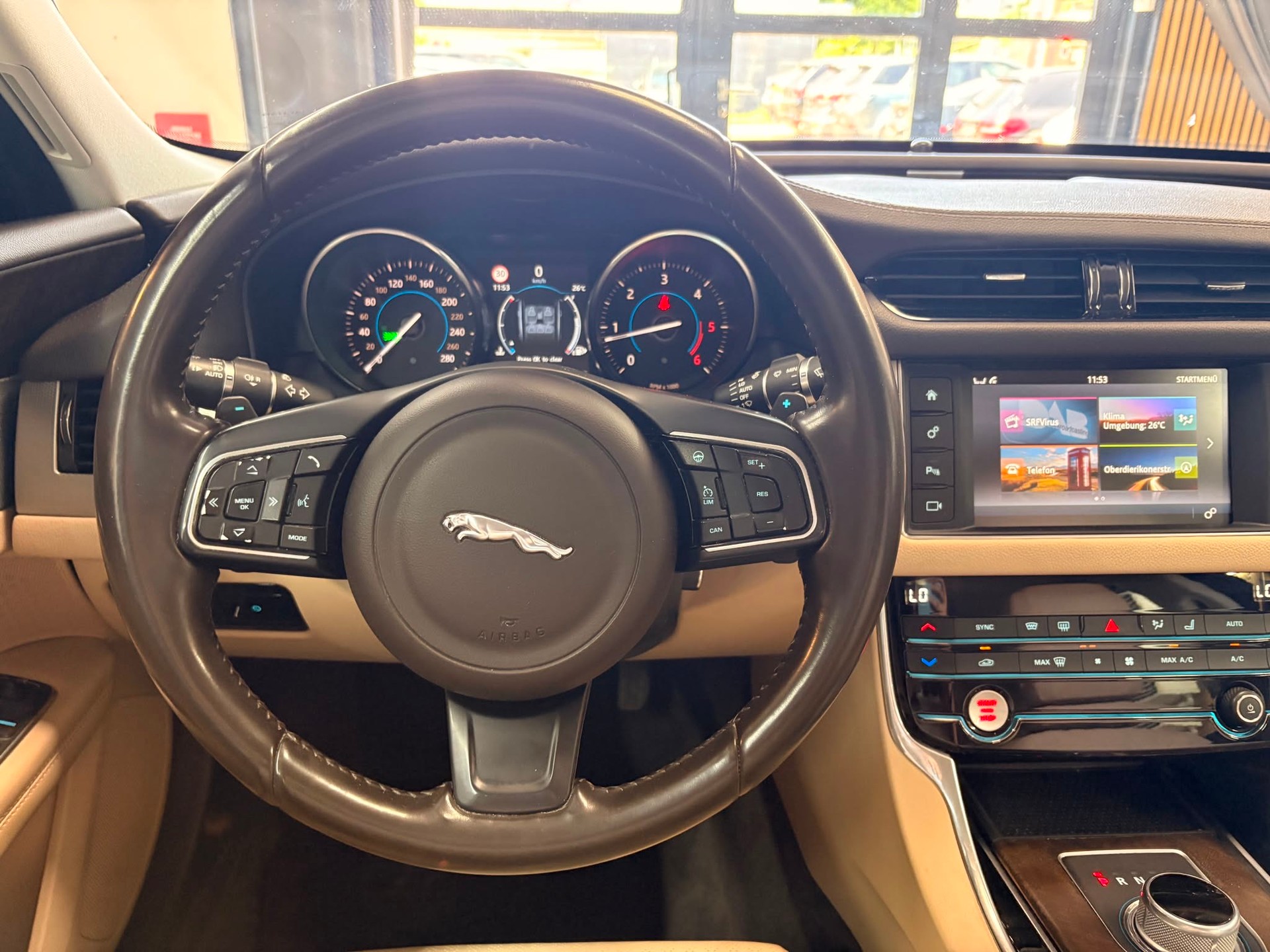 JAGUAR XF 20d R-Sport Automatic-image-11